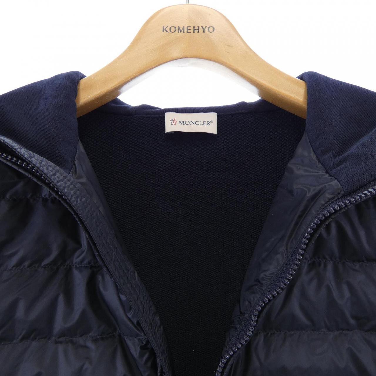 Moncler Moncler Moncler Down Jacket Textile Outerwear 10918G52820 DUTY FREE for USA Size ONE SIZE - 7 Thumbnail
