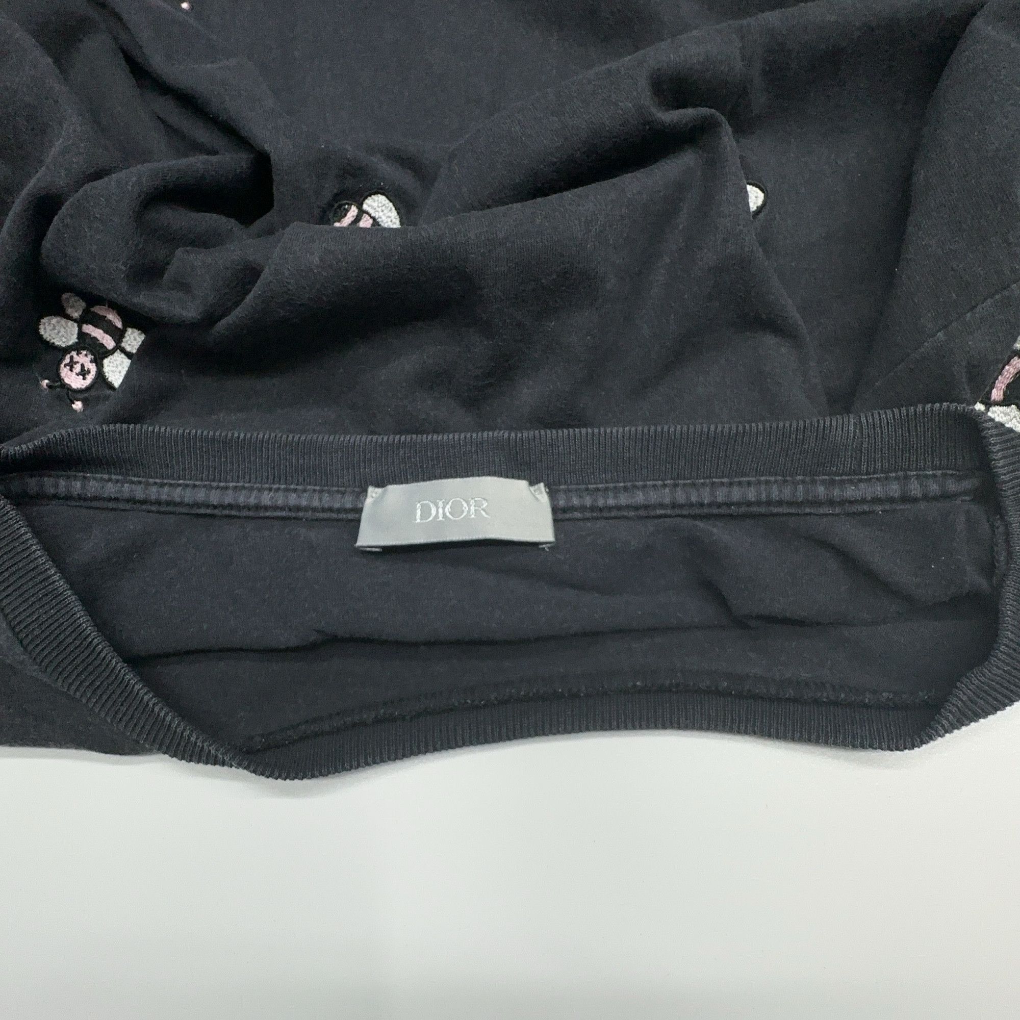 Dior KAWS Collaboration Bee Embroidery Tee Size US S / EU 44-46 / 1 - 5 Thumbnail