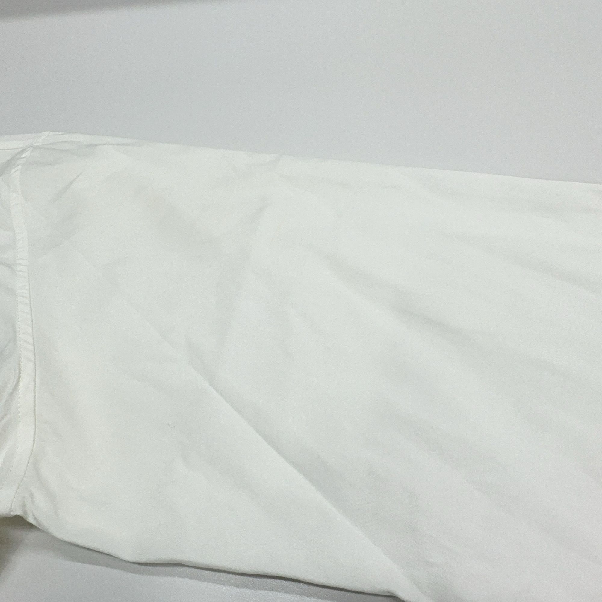 Dior White Bee Logo Button-Up Shirt in Size M Size US M / EU 48-50 / 2 - 9 Thumbnail