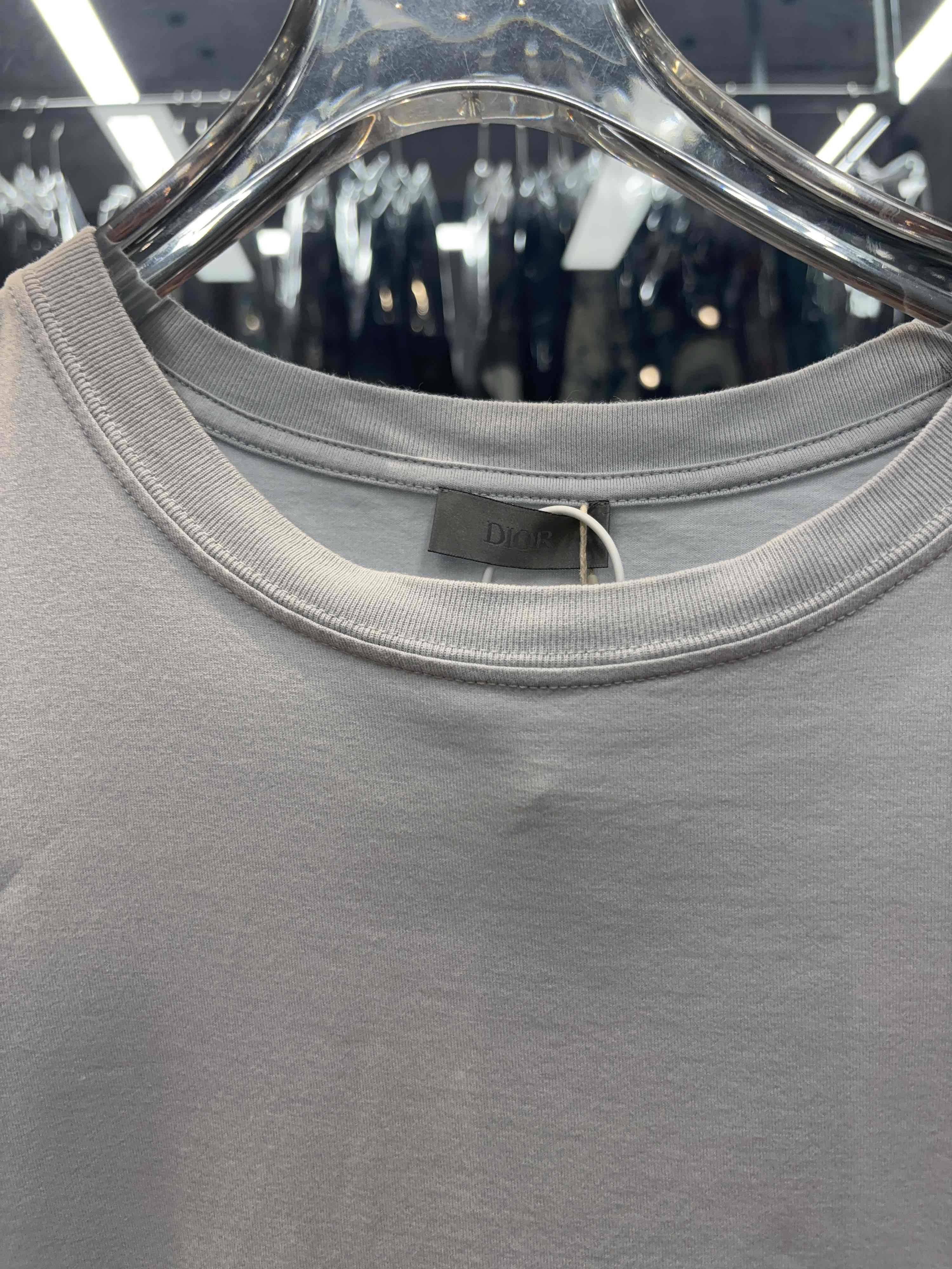 Dior Heart Logo Embroidered T-Shirt in White Size US XXL / EU 58 / 5 - 6 Thumbnail