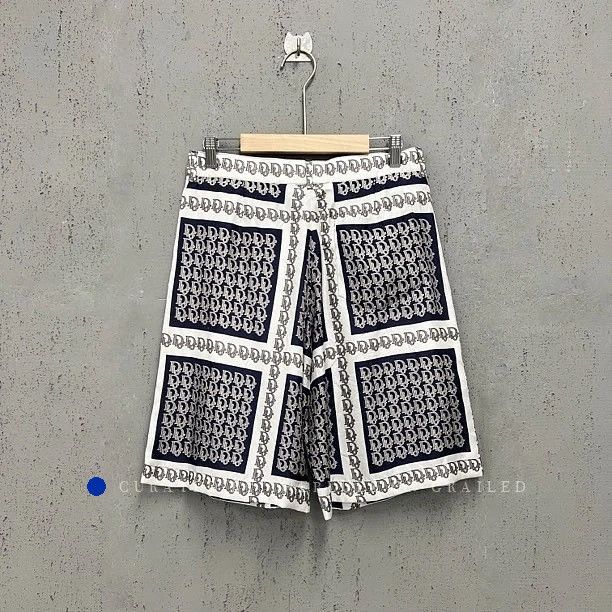Dior Oblique Print Silk Shorts in Multi Size US 30 / EU 46 - 2 Thumbnail