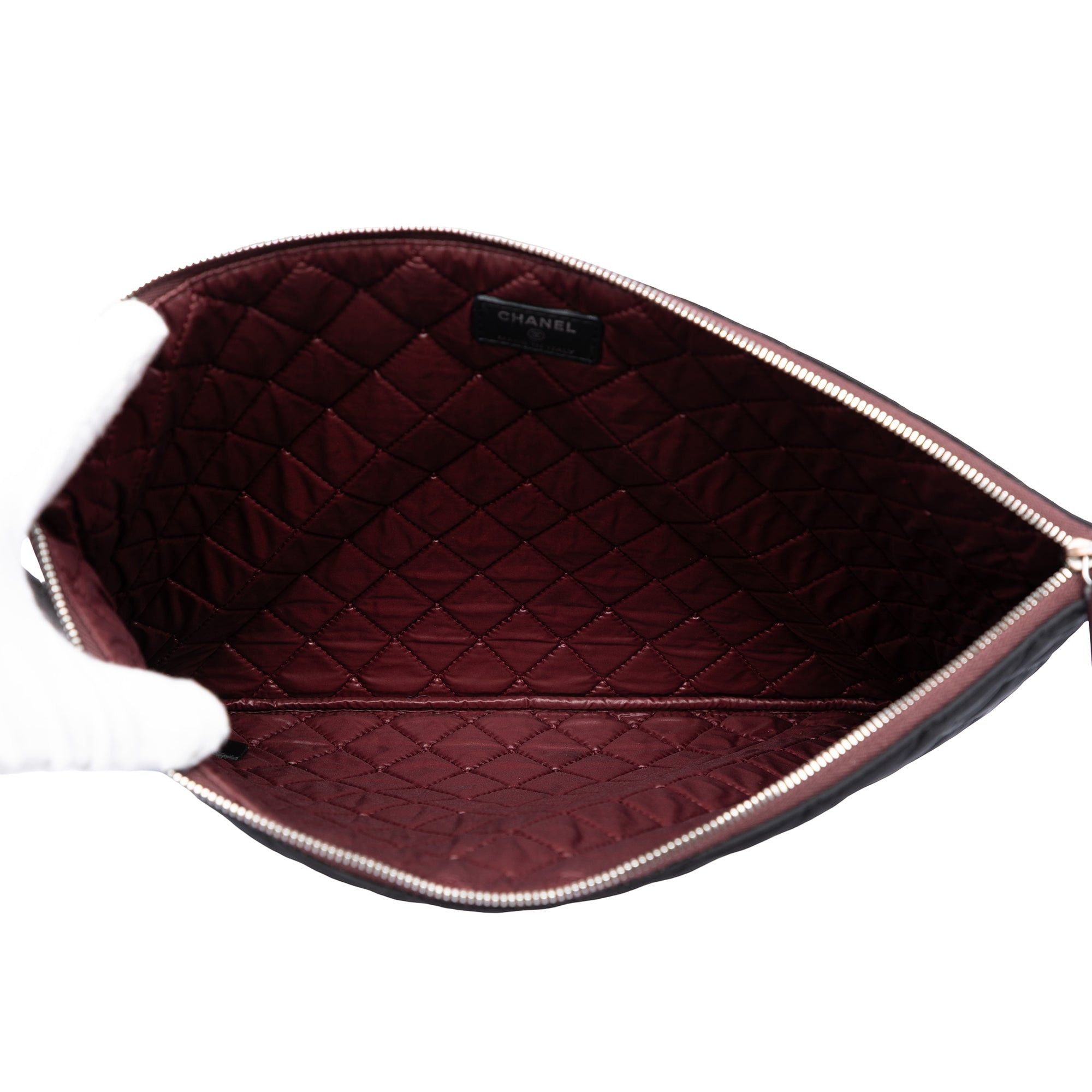 Chanel Large Quilted Nylon O Case Clutch Size ONE SIZE - 4 Thumbnail