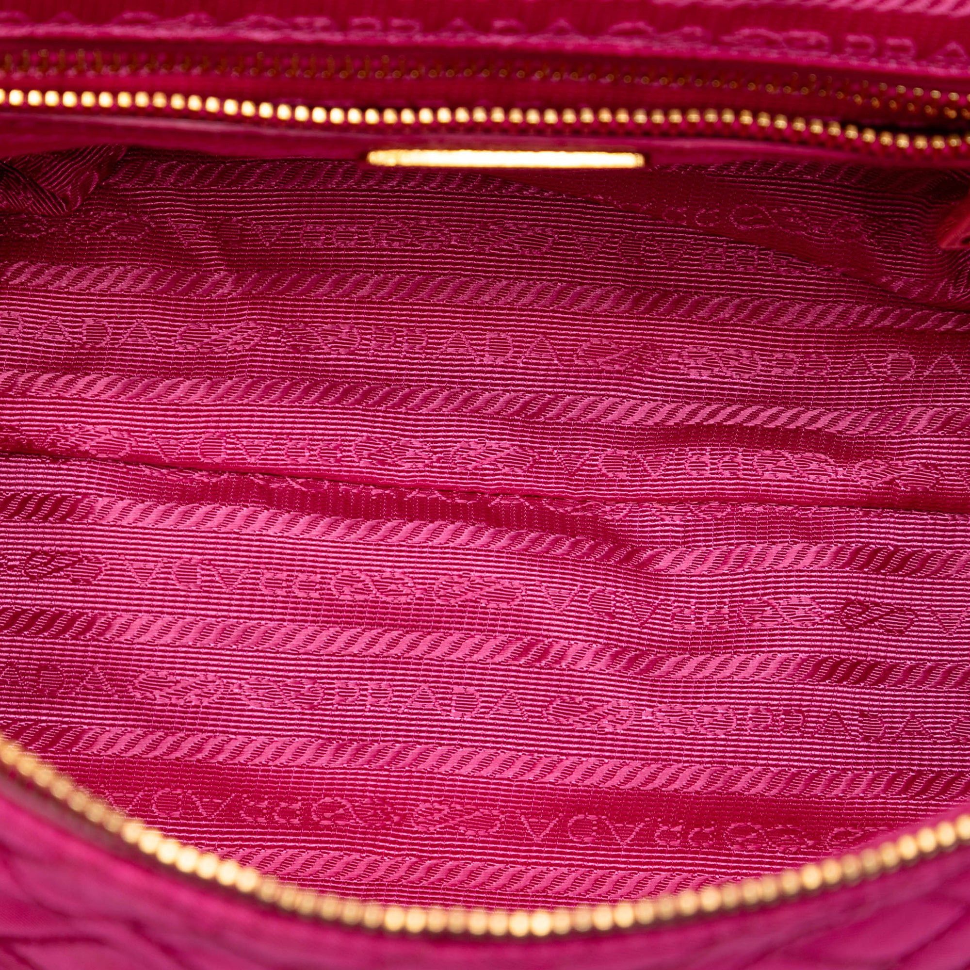 Prada Impuntu Tessuto Chain Crossbody Size ONE SIZE - 4 Thumbnail