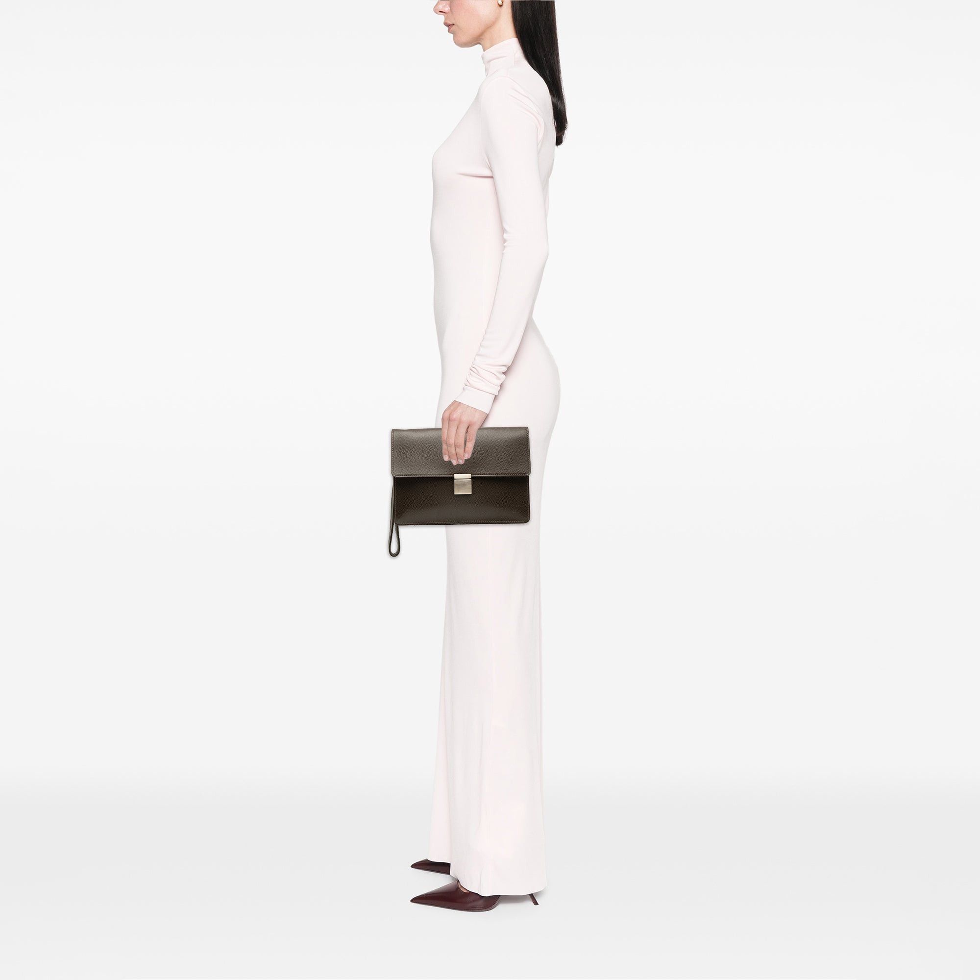Louis Vuitton Taiga Selenga Size ONE SIZE - 7 Thumbnail