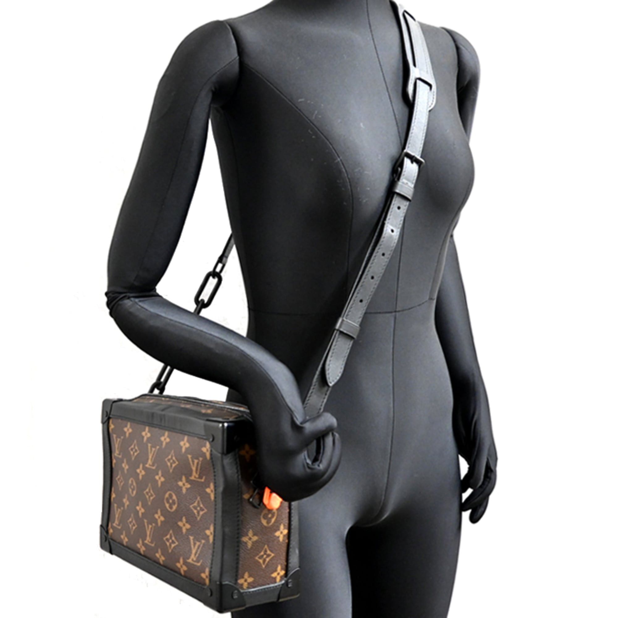 Louis Vuitton Louis Vuitton Solar Ray Soft Trunk Women's/Men's Shoulder Bag M44478 (Discontinued) Monogram Marron Black Size ONE SIZE - 9 Thumbnail