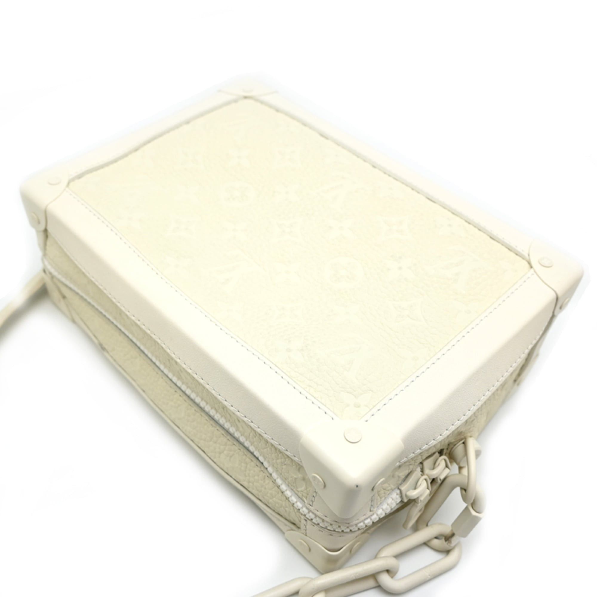 Louis Vuitton Louis Vuitton Soft Trunk Women's Shoulder Bag M53287 (Discontinued) Taurillon Leather, White Size ONE SIZE - 3 Thumbnail