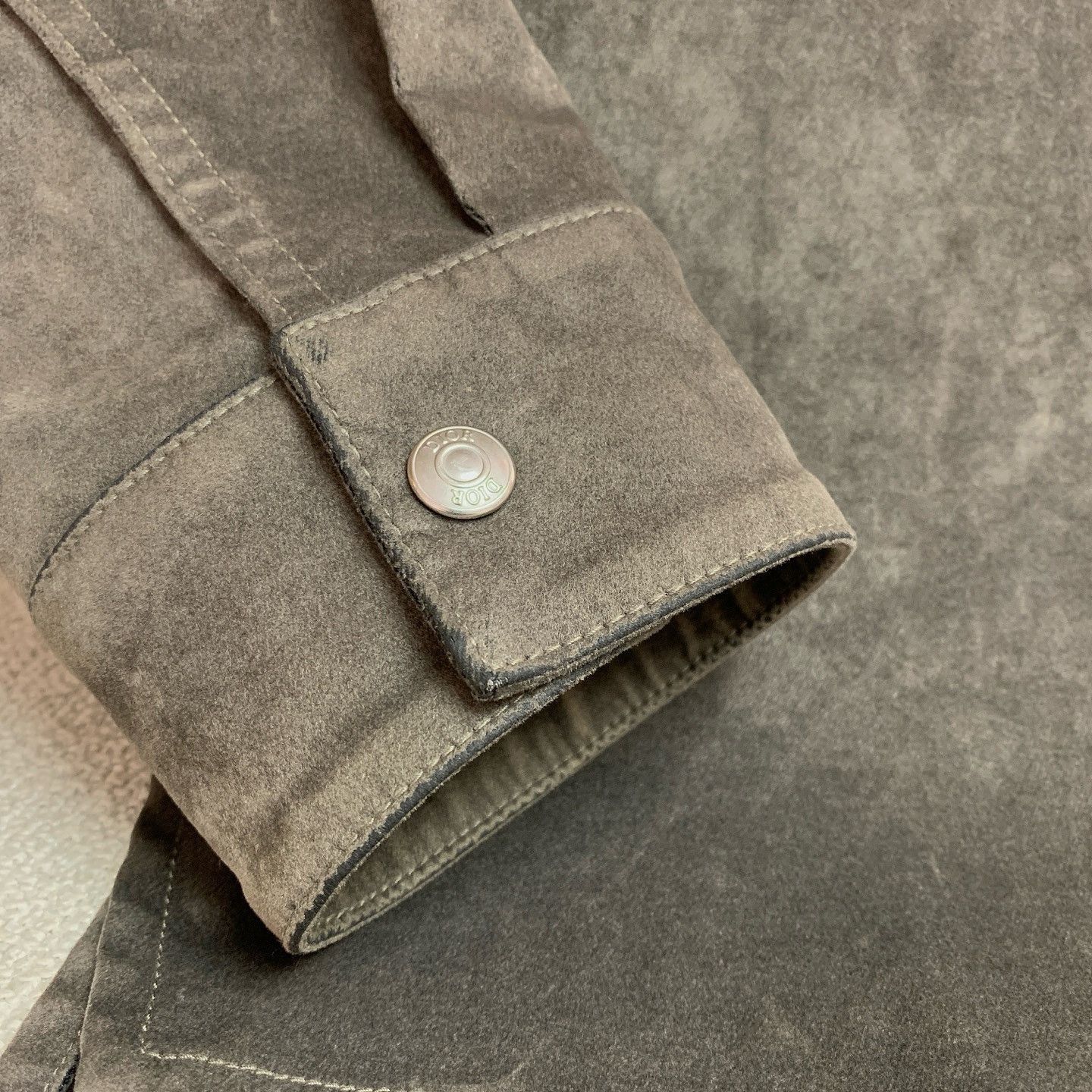 Dior Gray Logo Embroidered Suede Shirt Size US S / EU 44-46 / 1 - 7 Thumbnail