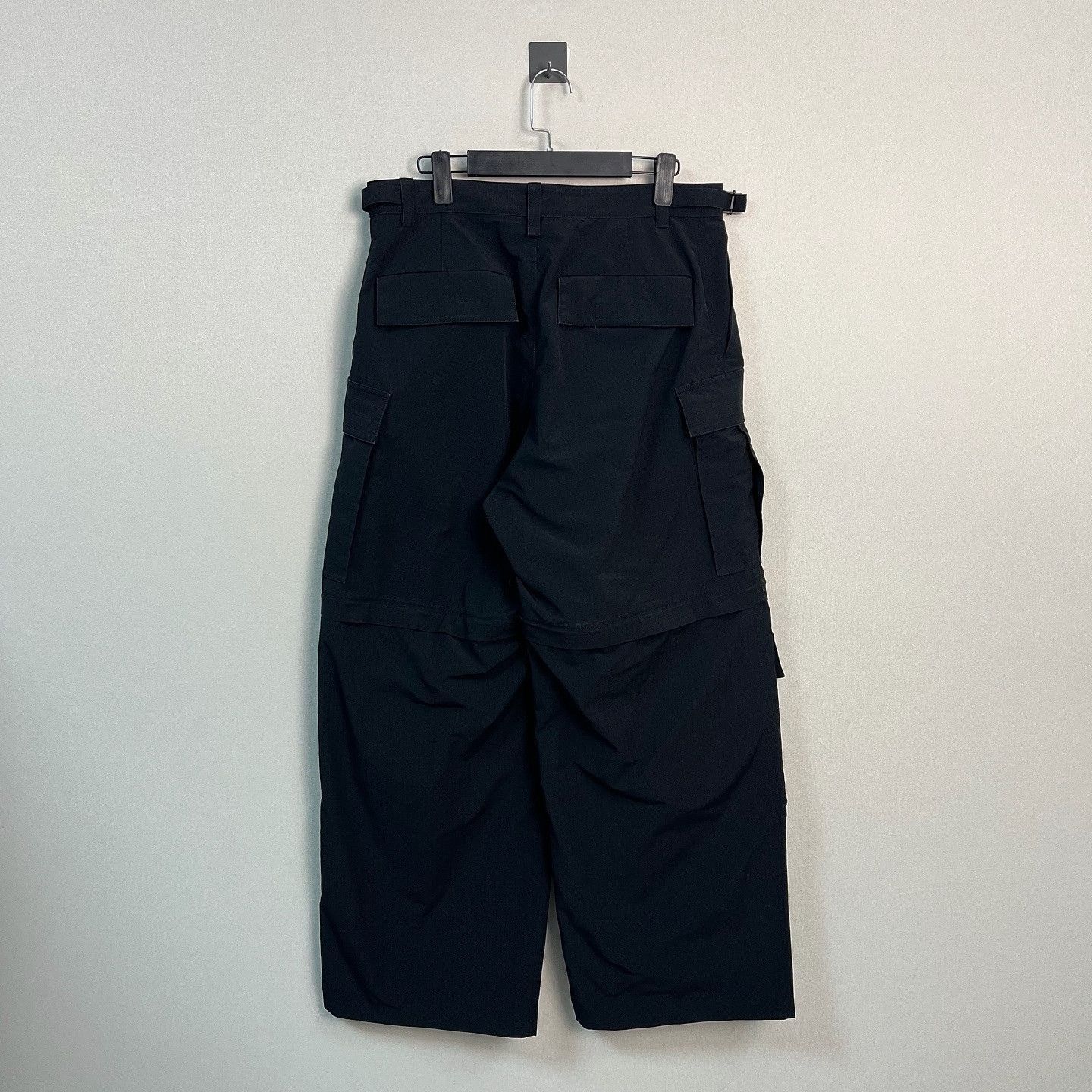 Balenciaga Black Cargo Pants with Logo Size US 30 / EU 46 - 2 Thumbnail