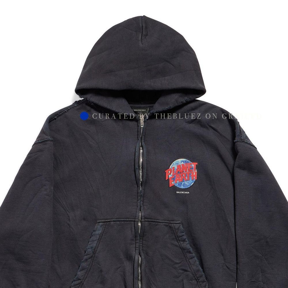 Balenciaga Planet Earth Zip Hoodie in Black Size US M / EU 48-50 / 2 - 7 Thumbnail