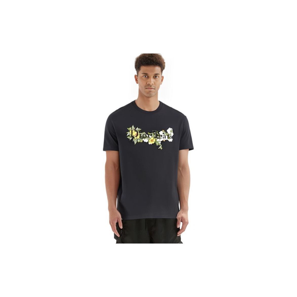 Dior Floral Embroidery Tee in Black Size US S / EU 44-46 / 1 - 10 Thumbnail