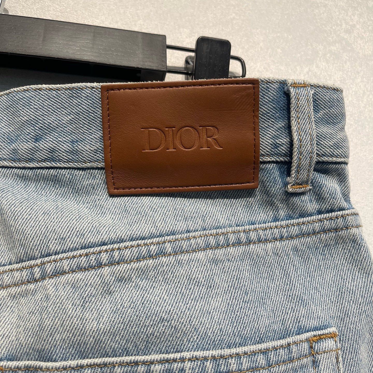 Dior Light Wash Denim Jeans in Blue Size US 30 / EU 46 - 8 Thumbnail