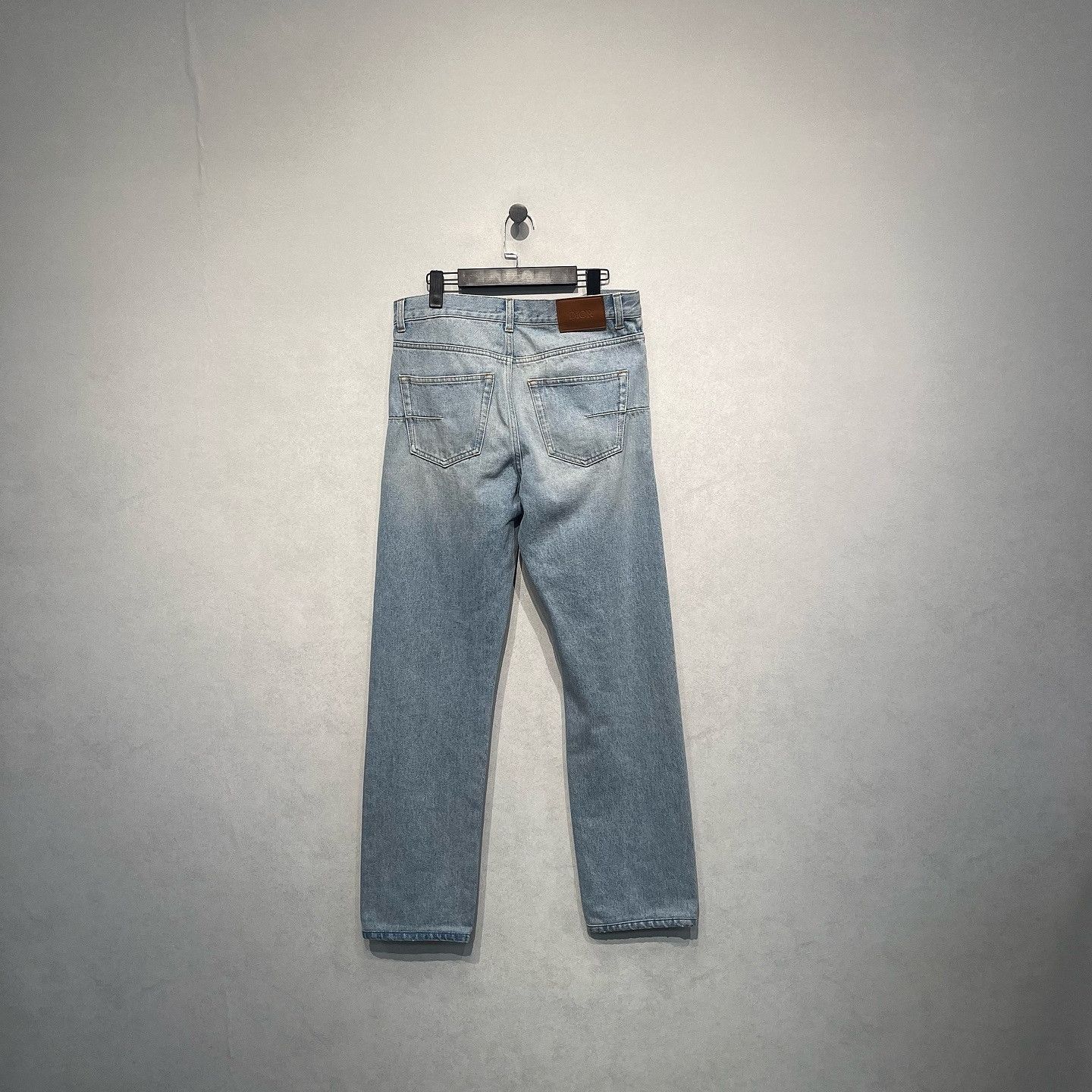 Dior Light Wash Denim Jeans in Blue Size US 30 / EU 46 - 2 Thumbnail