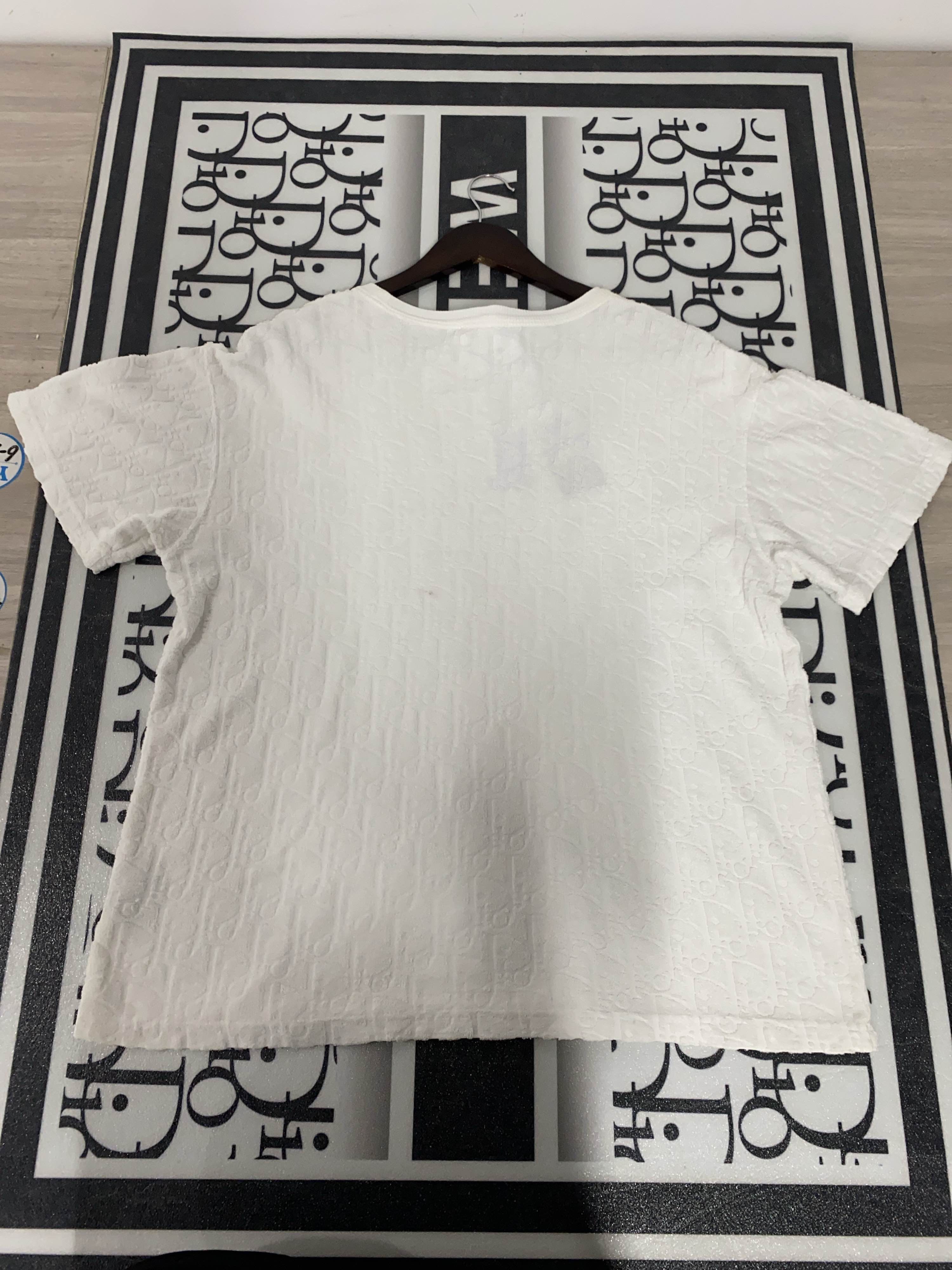 Dior White Graphic Tee in Size S Size US S / EU 44-46 / 1 - 2 Thumbnail
