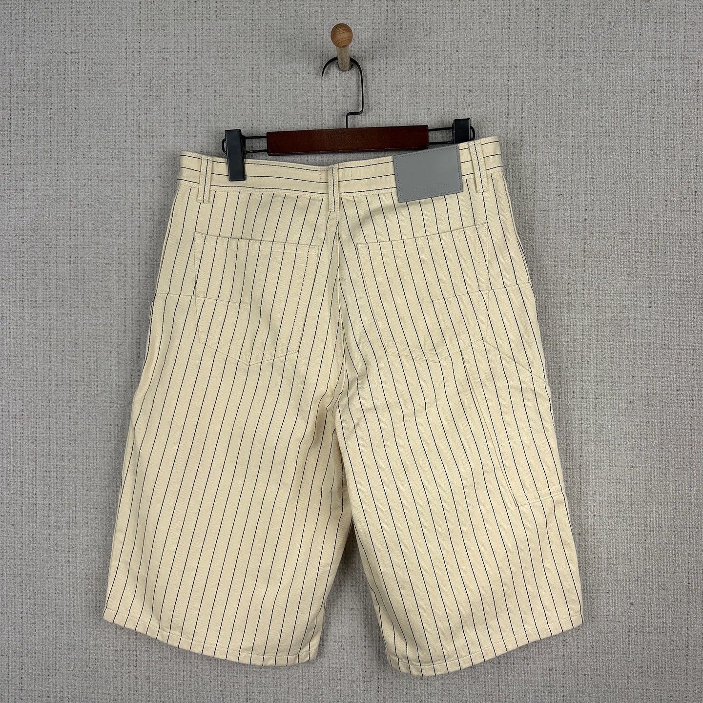 Dior Pinstripe Embroidered Beige Shorts Size US 30 / EU 46 - 2 Thumbnail