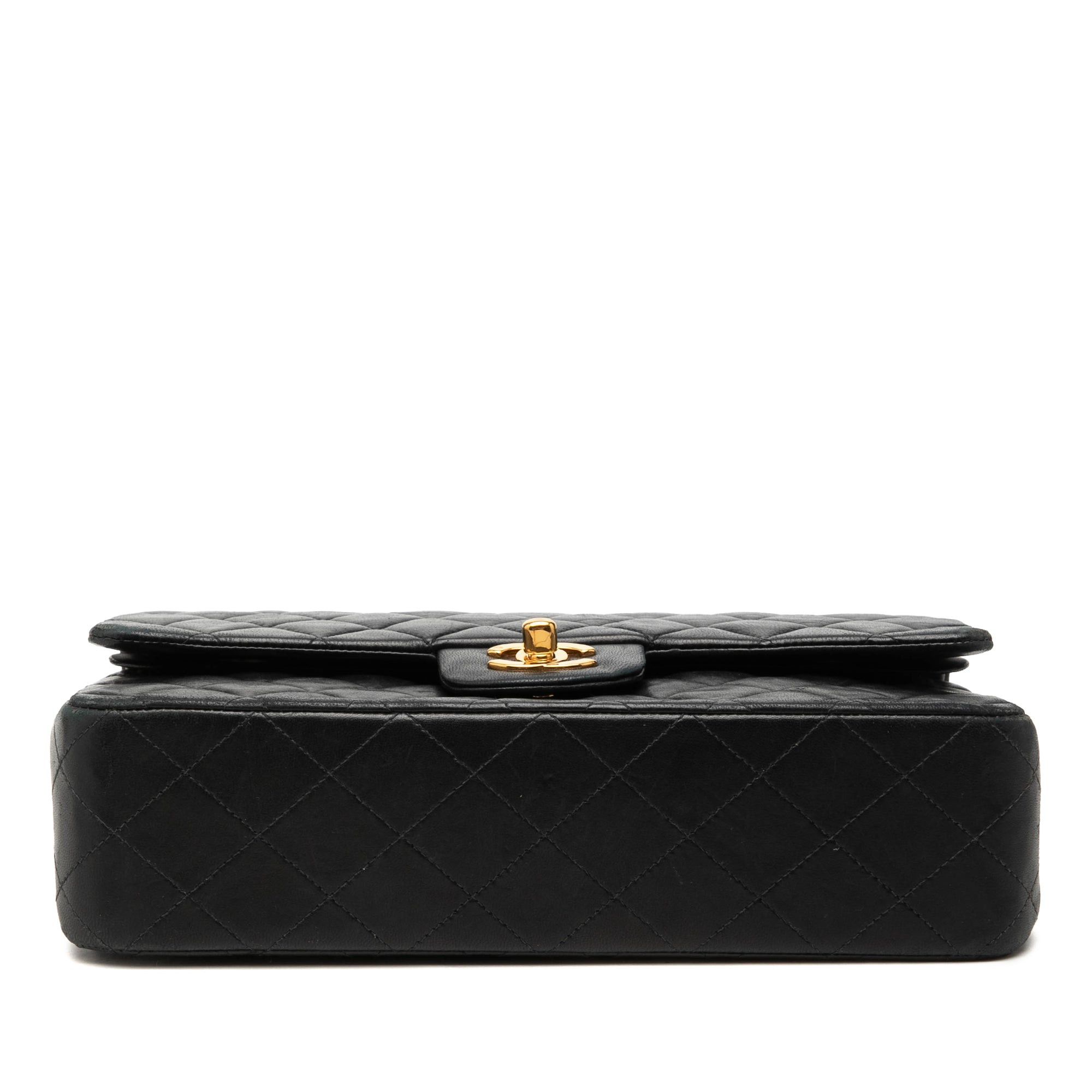 Chanel Medium Classic Lambskin Double Flap Size ONE SIZE - 3 Thumbnail