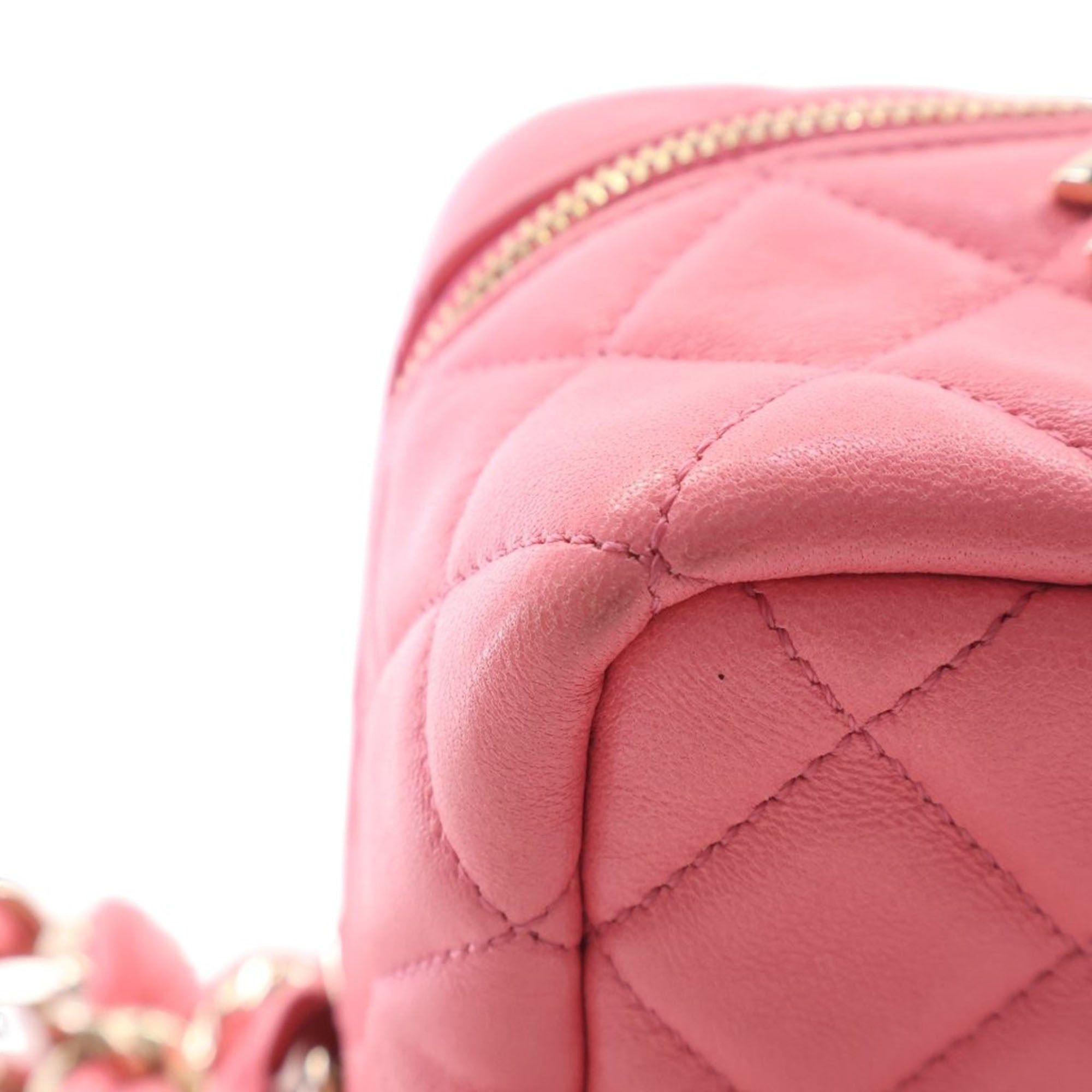Chanel Quilted Lambskin Cube Chain Wristlet Case Size ONE SIZE - 10 Thumbnail