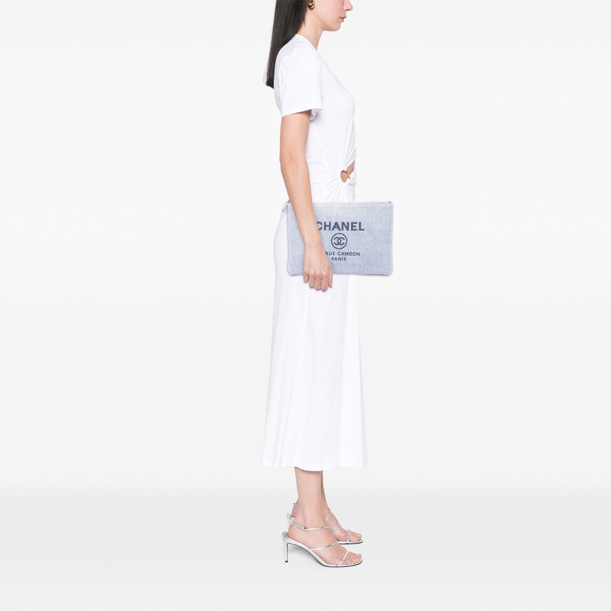 Chanel Large Canvas Deauville O Case Clutch Size ONE SIZE - 6 Thumbnail