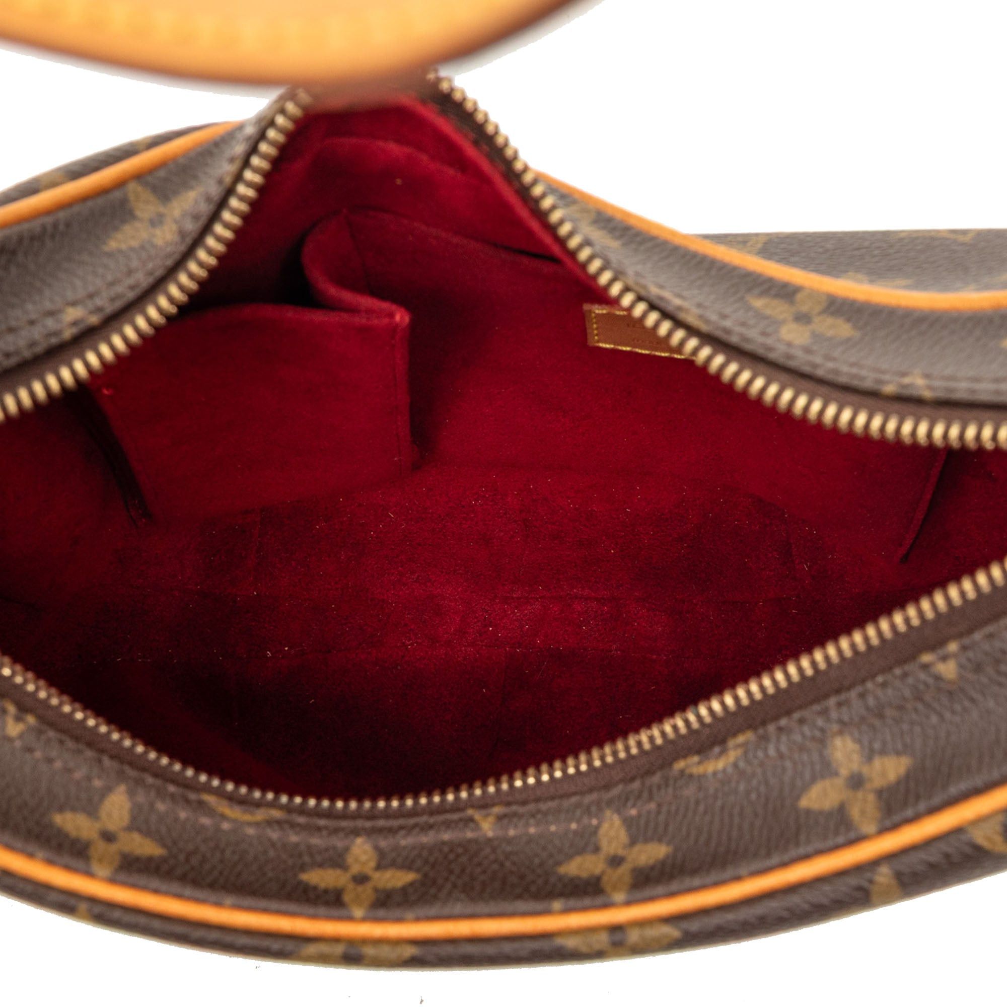 Louis Vuitton Monogram Croissant MM Size ONE SIZE - 4 Thumbnail
