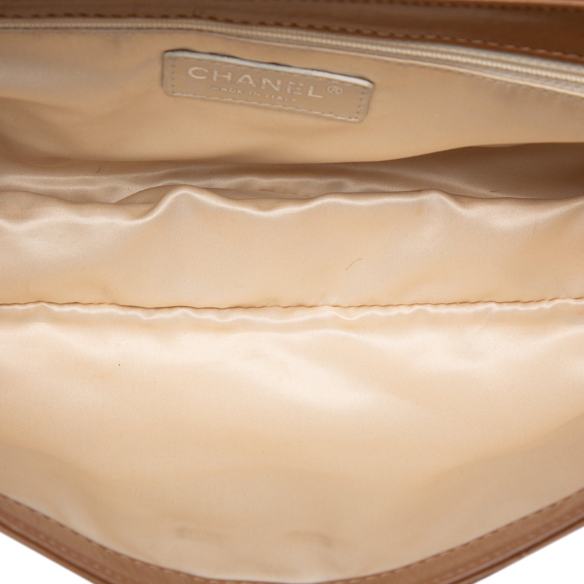Chanel Quilted Aged Lambskin Reissue 2.55 East West Flap Size ONE SIZE - 4 Thumbnail