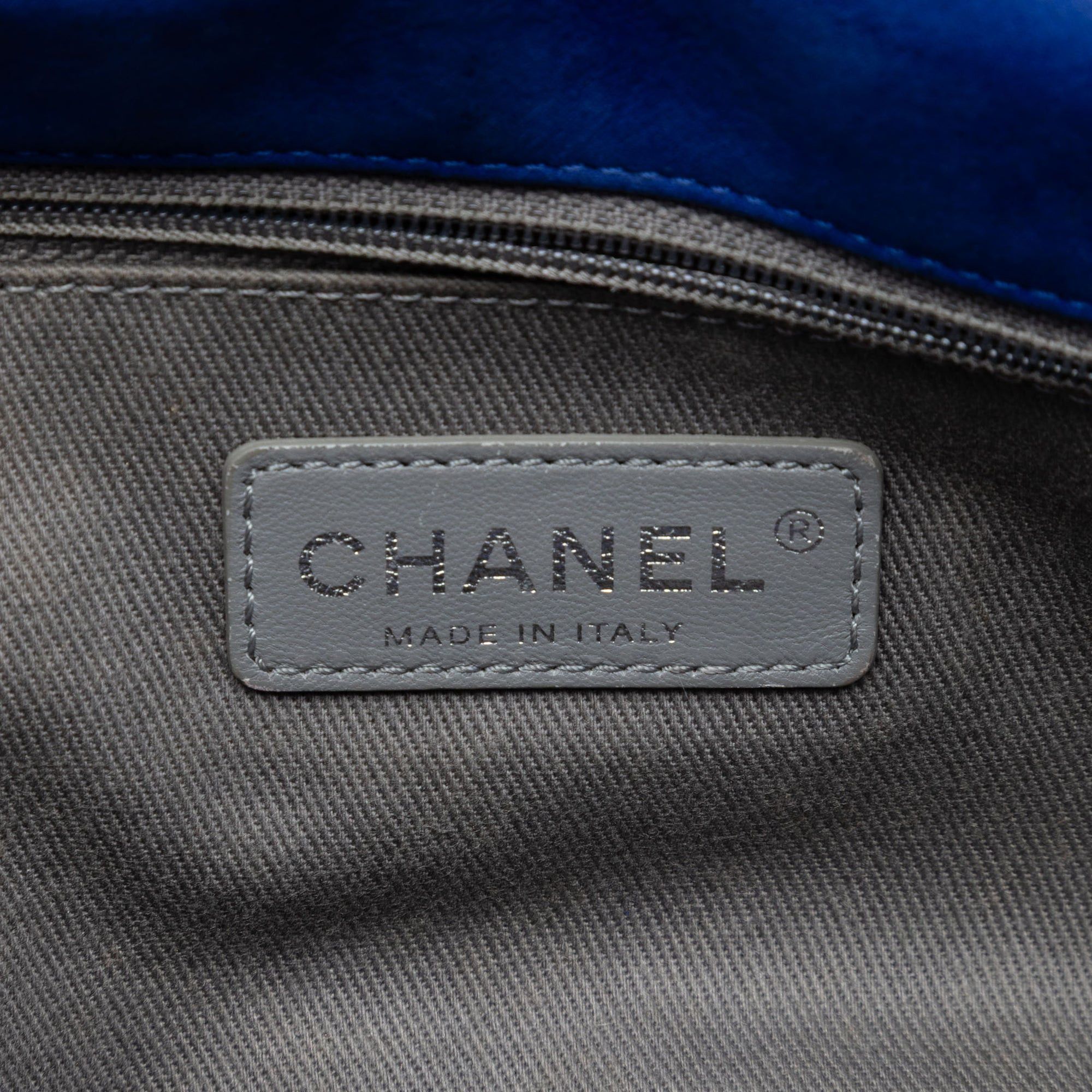 Chanel Small Iridescent Calfskin Diamond Stitch Chain Flap Size ONE SIZE - 5 Thumbnail