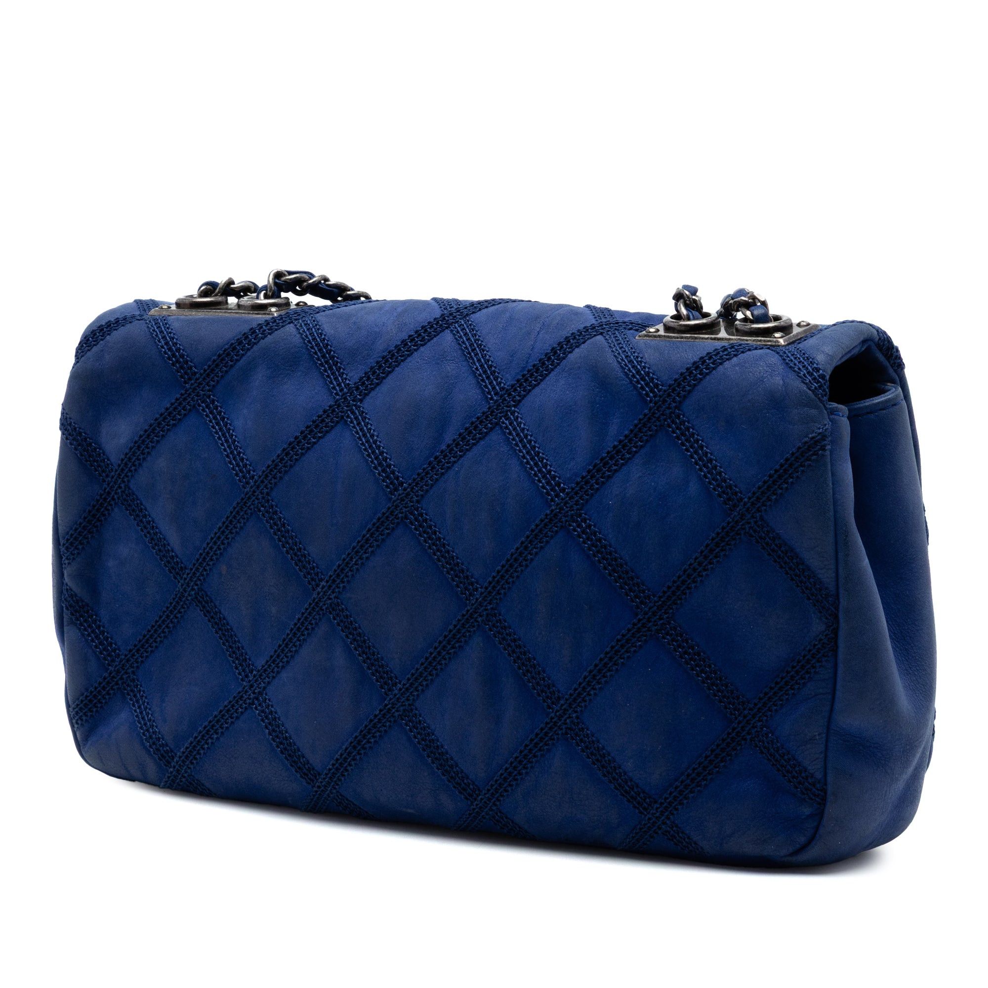 Chanel Small Iridescent Calfskin Diamond Stitch Chain Flap Size ONE SIZE - 2 Thumbnail