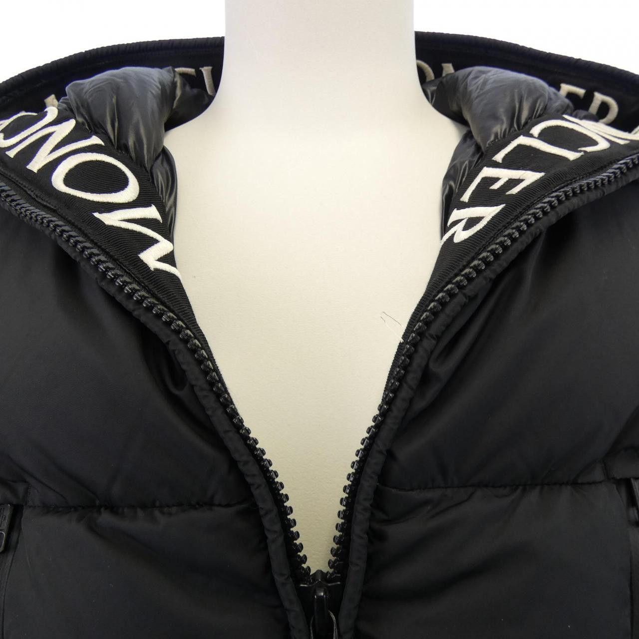 Moncler Moncler Moncler MONTCLA down jacket Textile Outerwear MONTCLA DUTY FREE for USA Size ONE SIZE - 6 Thumbnail