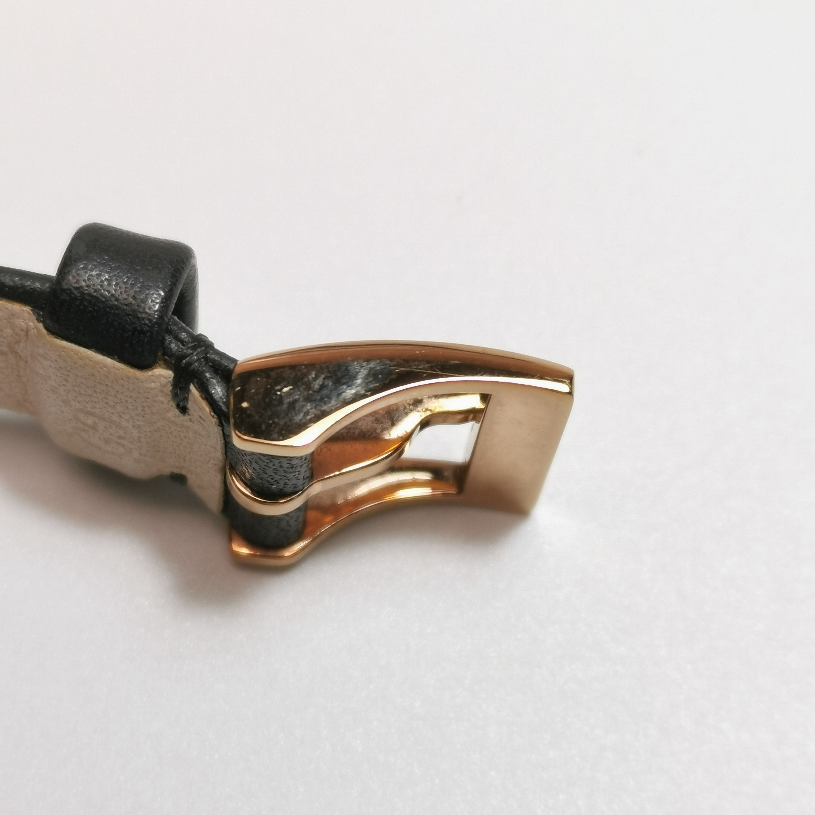Gucci Gucci Women os Watches Size ONE SIZE - 12 Thumbnail