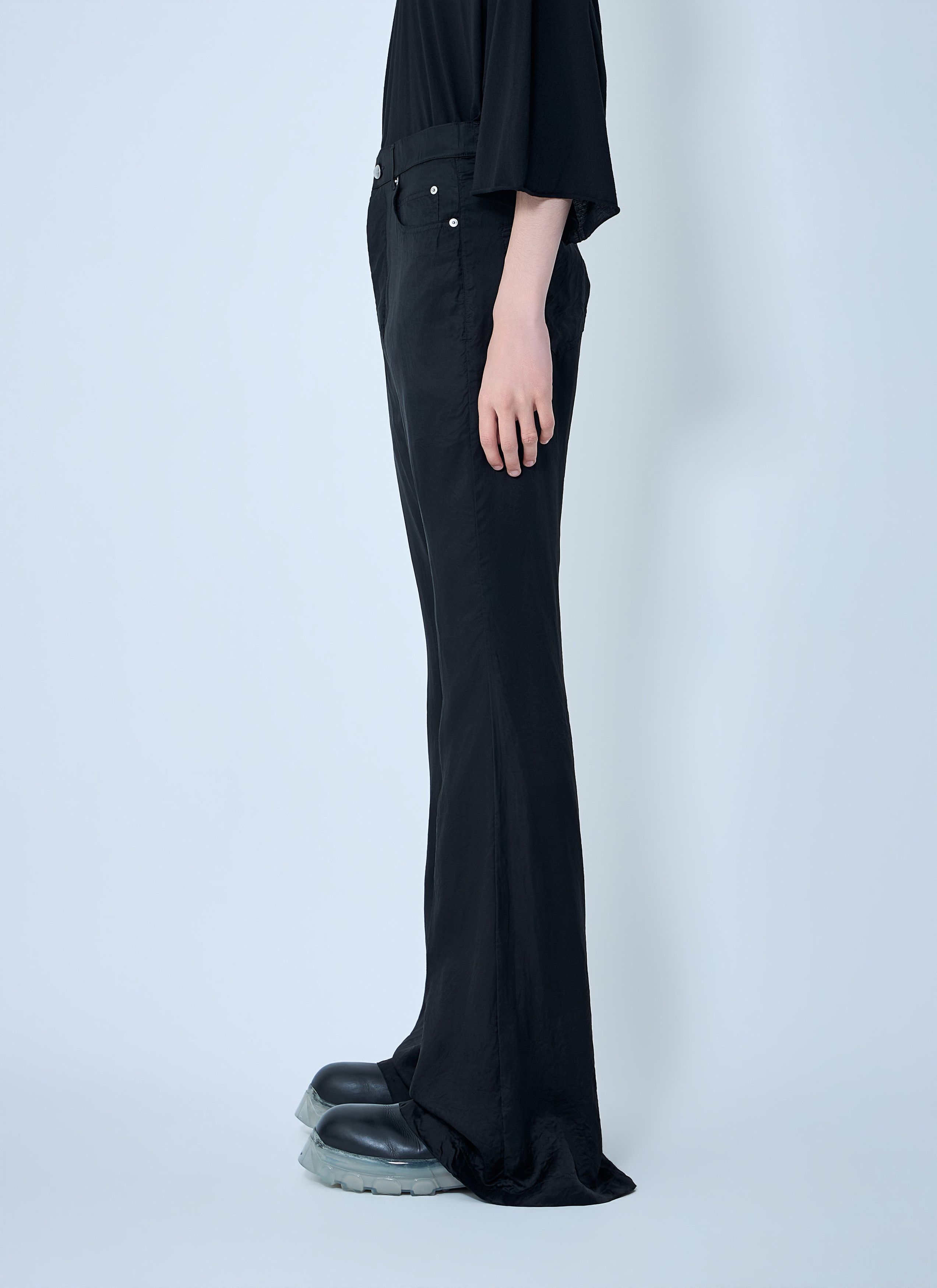Rick Owens Flared Trousers in Smooth Weave Size US 32 / EU 48 - 3 Thumbnail