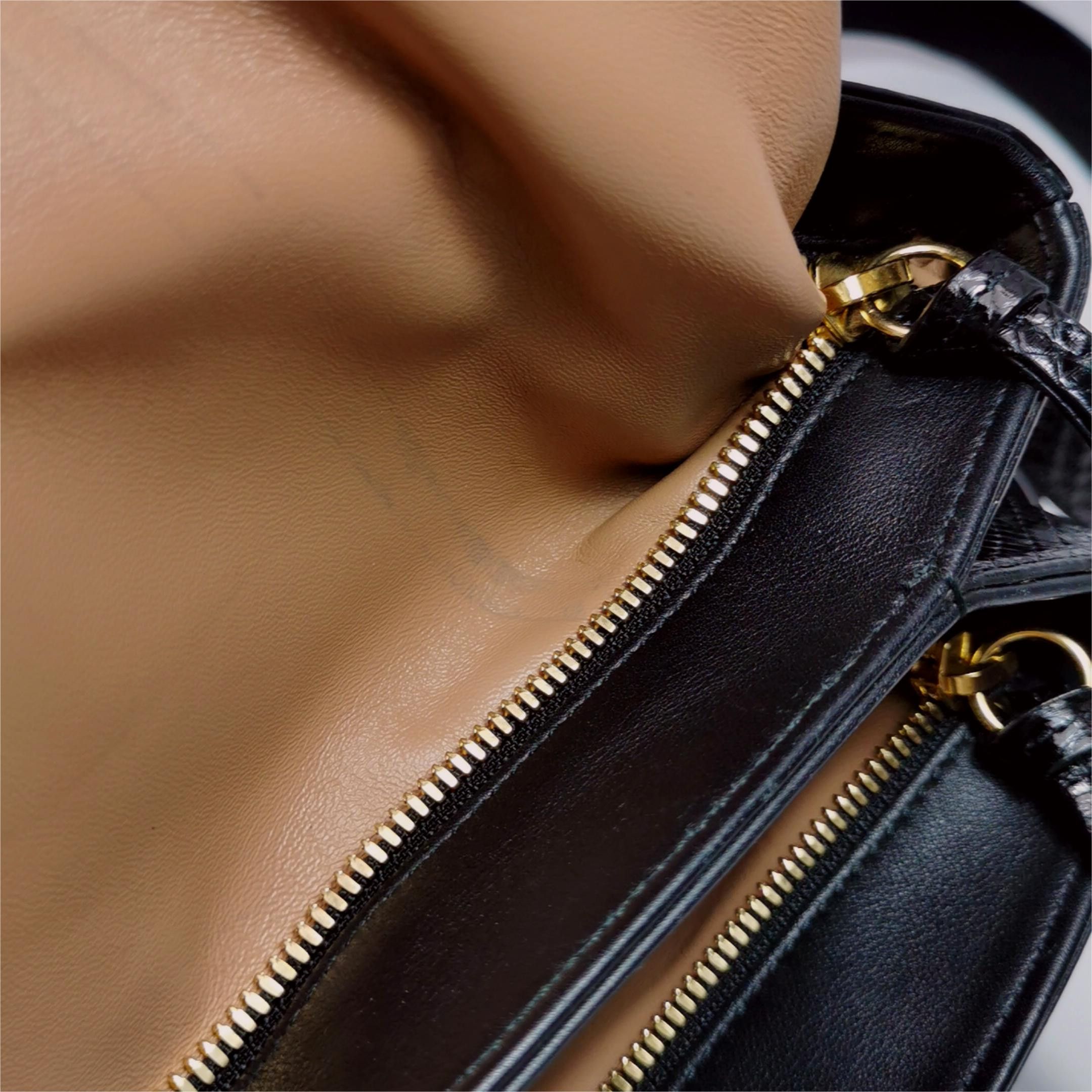 Gucci Gucci Women os Shoulder Bags Size ONE SIZE - 11 Thumbnail