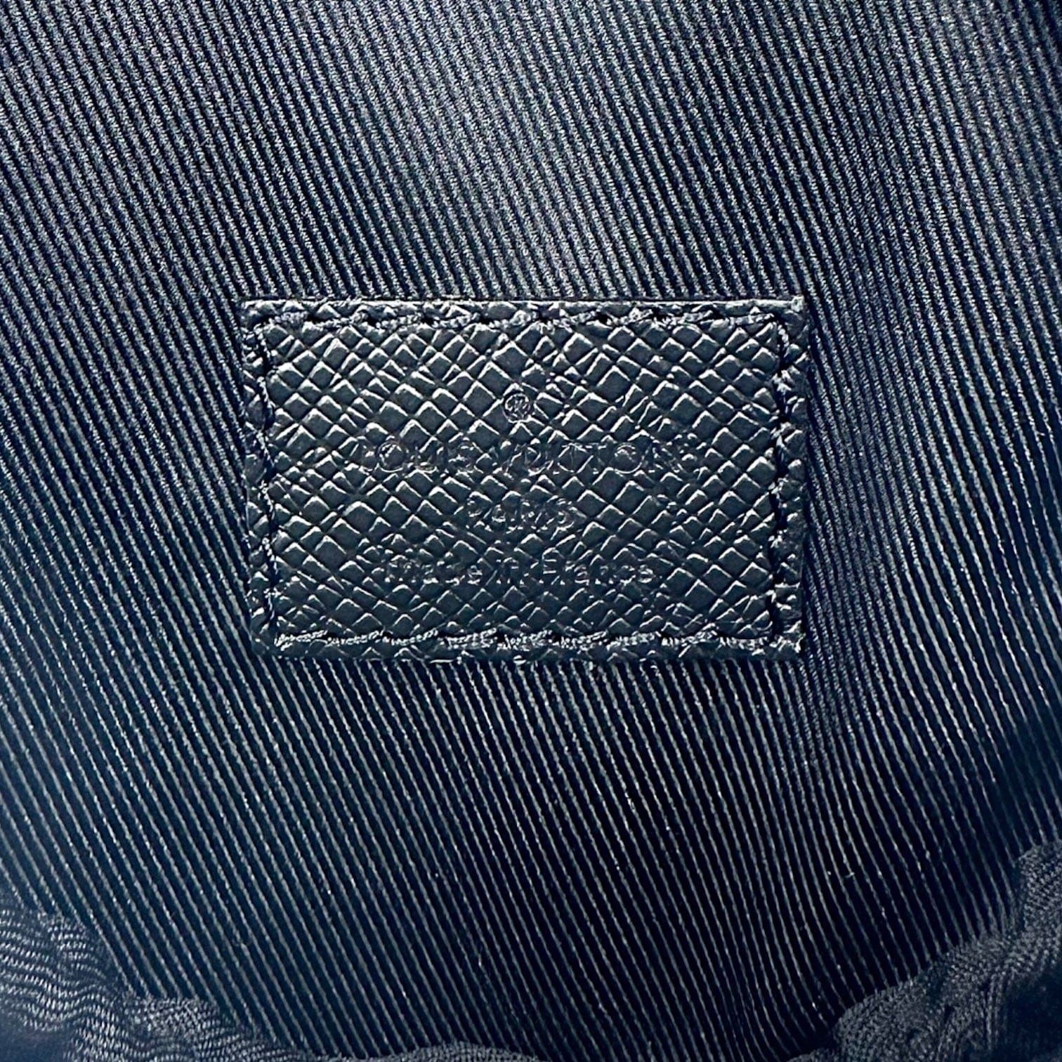 Louis Vuitton Duo Sling Messenger Bag Taigarama Monogram Black Size ONE SIZE - 9 Thumbnail