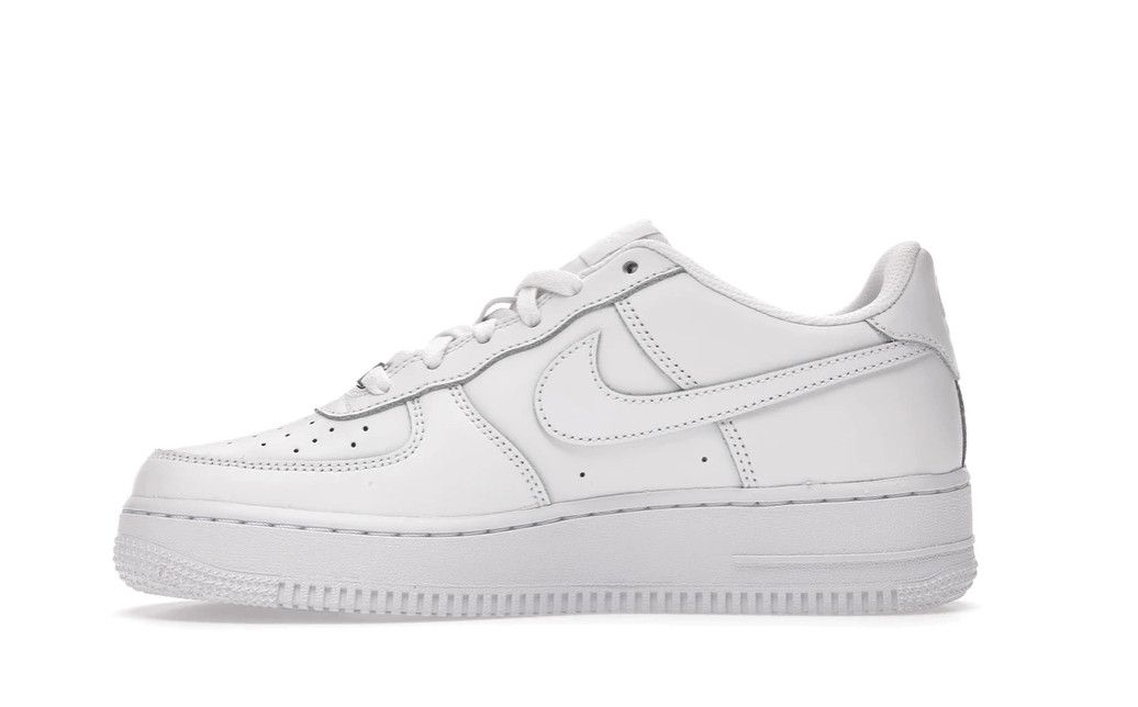 Nike Air Force 1 Low LE Triple White (GS) Size US 6 / EU 39 - 2 Thumbnail