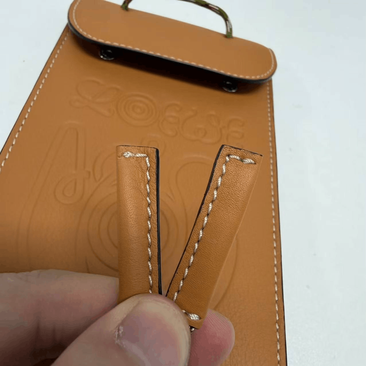 Loewe Loewe Caramel Leather Crossbody Phone Bag Size ONE SIZE - 6 Thumbnail