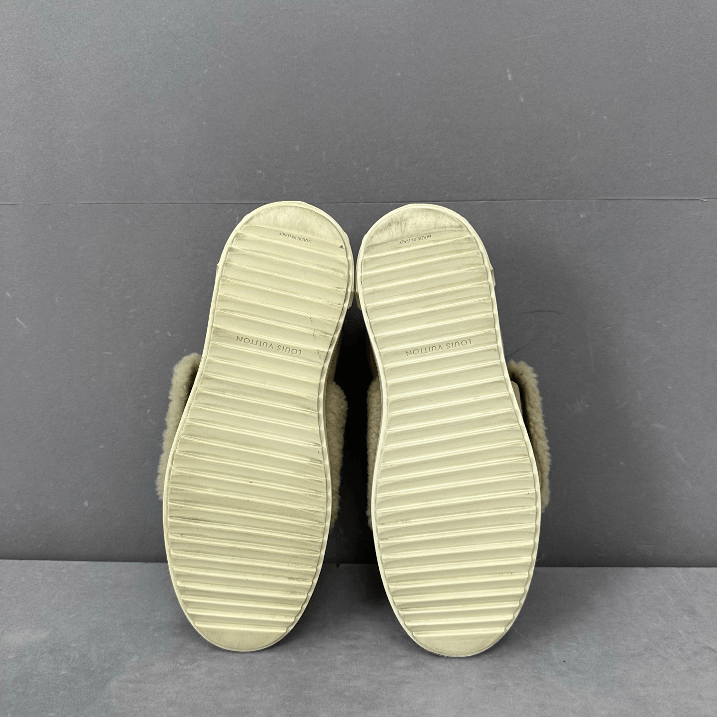 Louis Vuitton Louis Vuitton Time Out Suede Sneakers Size US 7 / IT 37 - 5 Thumbnail