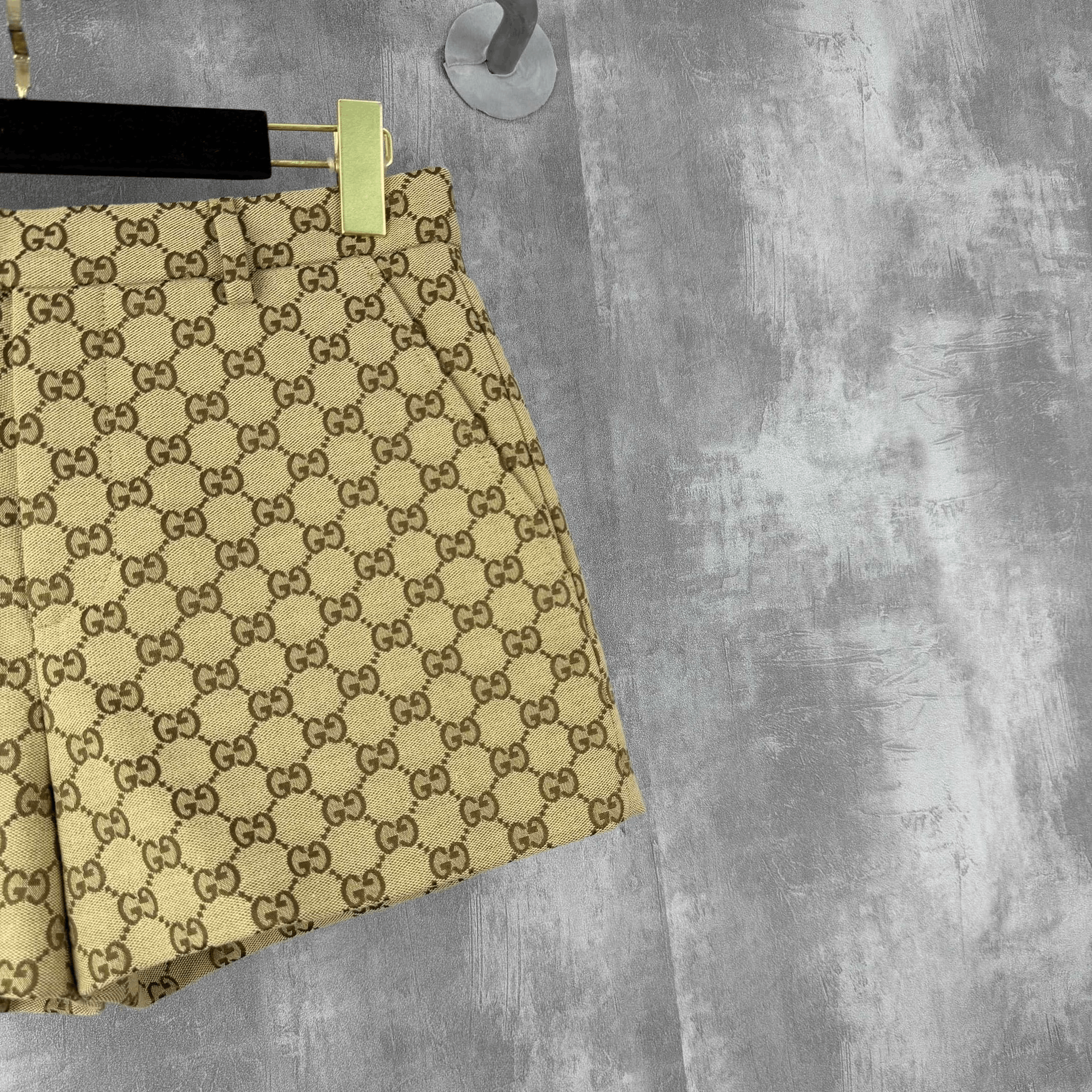 Gucci Gucci New GG Monogram Denim Shorts Size 38" / US 16 / IT 52 - 2 Thumbnail