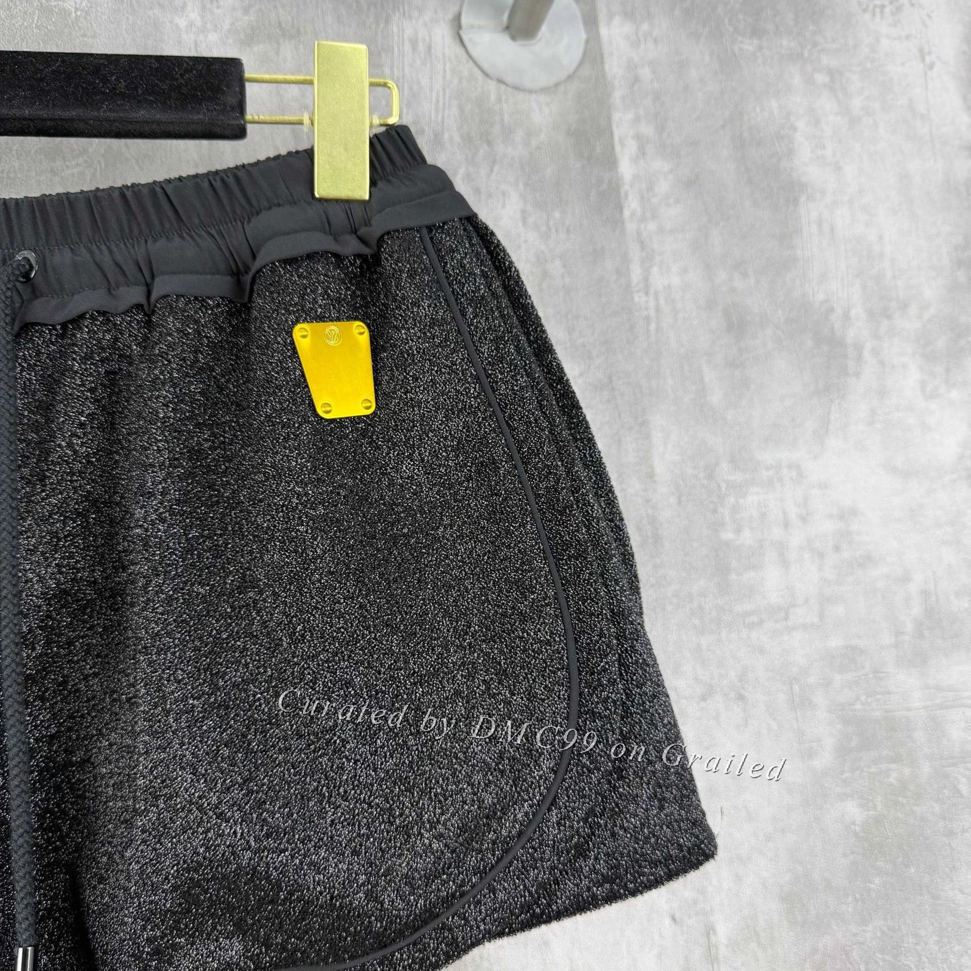 Louis Vuitton Louis Vuitton Ruffle Glitter Casual Shorts Size 34" / US 12 / IT 48 - 2 Thumbnail