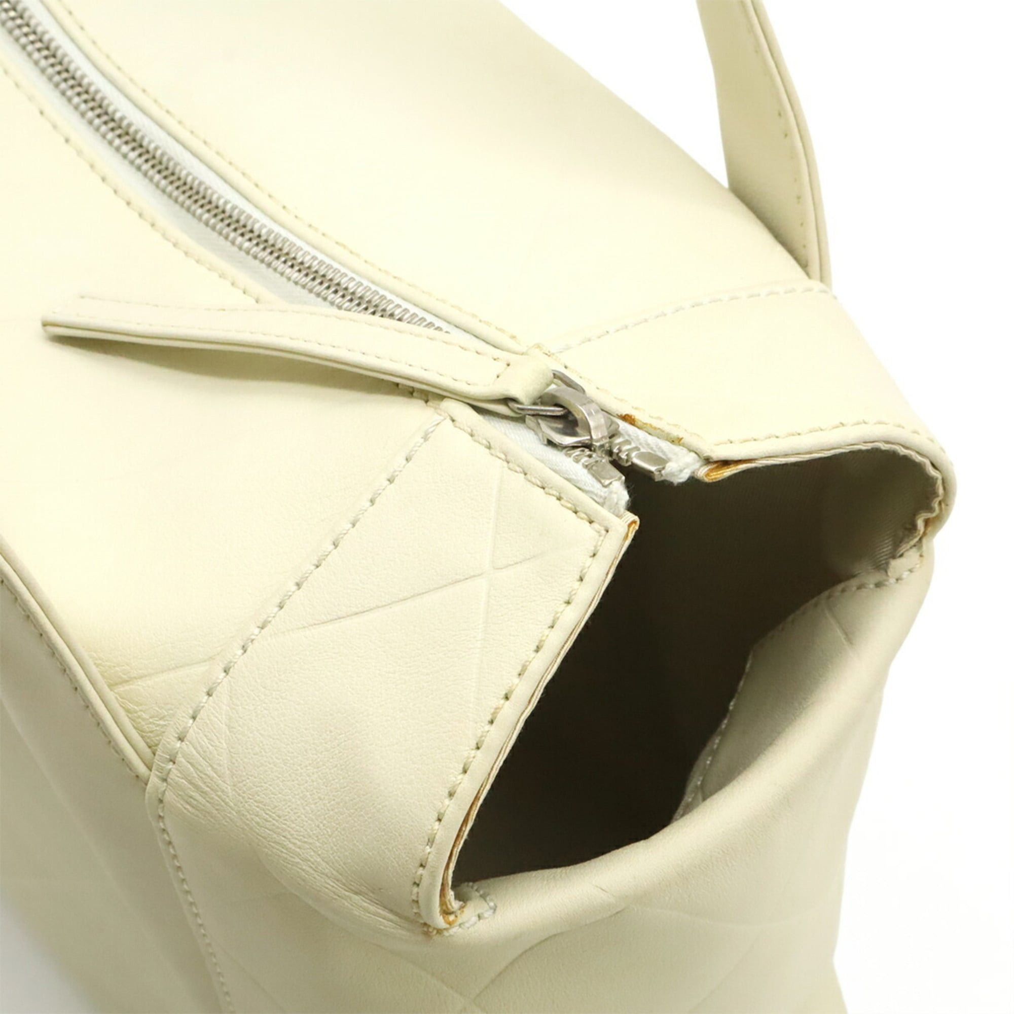 Chanel CHANEL V-stitch Coco Mark Handbag Tote Bag Leather Ivory White Size ONE SIZE - 7 Thumbnail