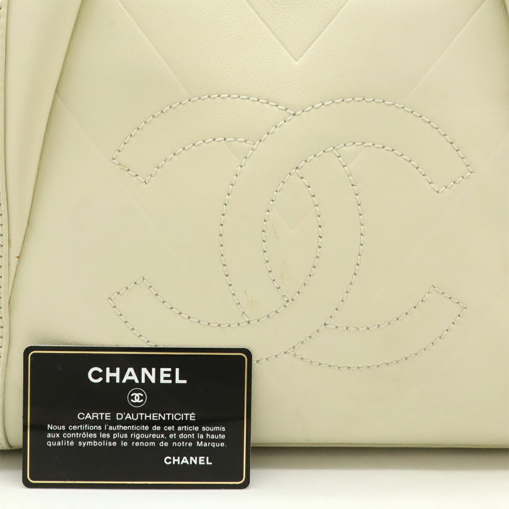 Chanel CHANEL V-stitch Coco Mark Handbag Tote Bag Leather Ivory White Size ONE SIZE - 10 Thumbnail