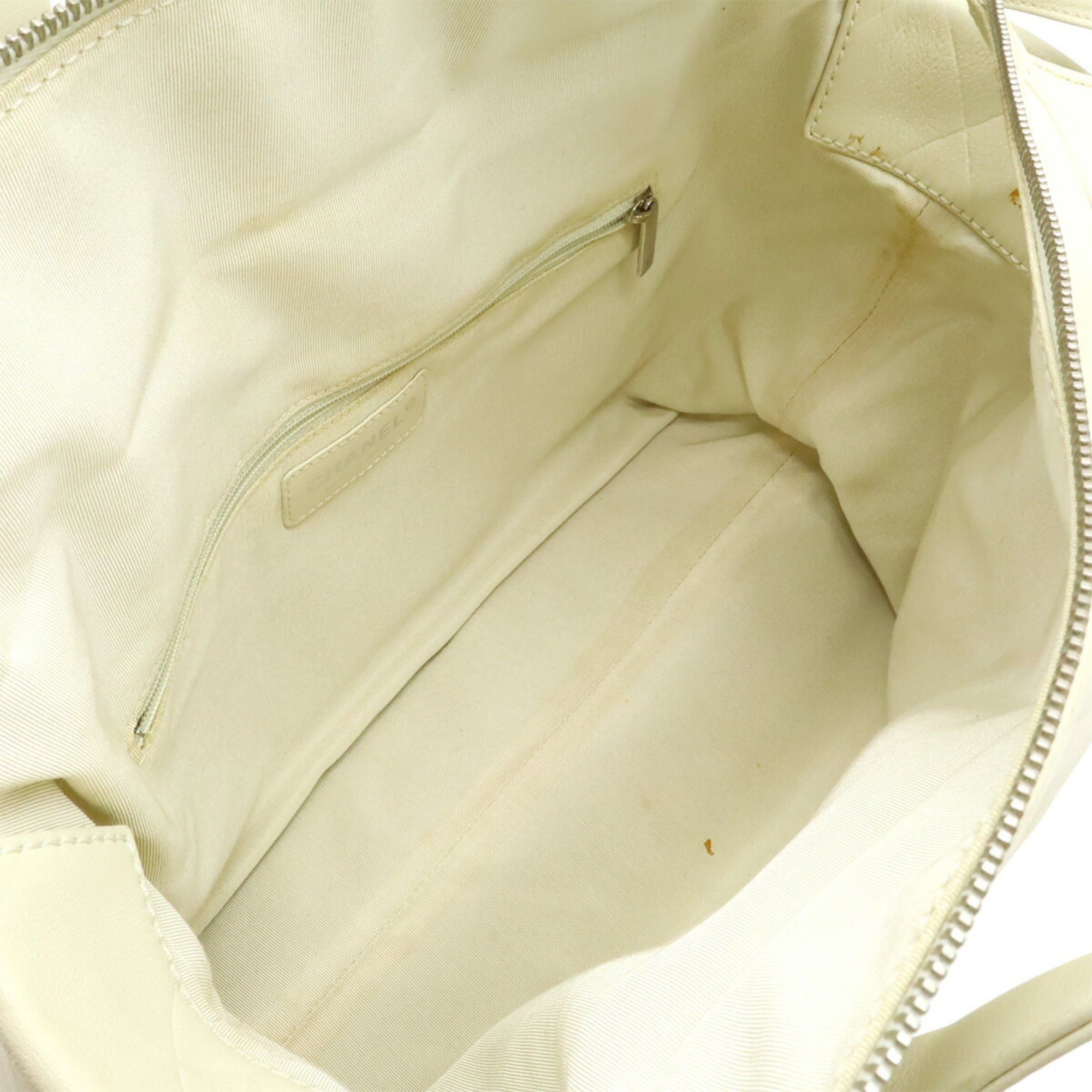 Chanel CHANEL V-stitch Coco Mark Handbag Tote Bag Leather Ivory White Size ONE SIZE - 8 Thumbnail