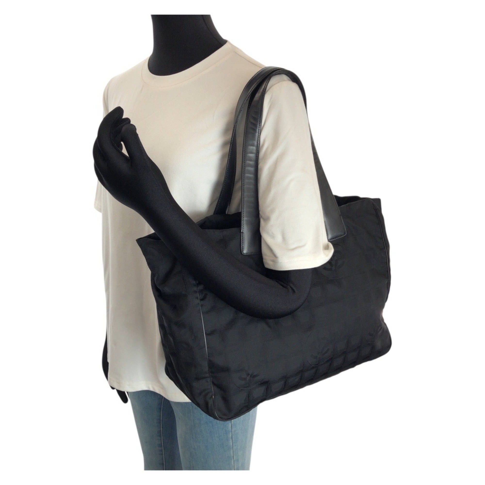 Chanel CHANEL Vintage New Travel Line MM Coco Mark Black Nylon Leather Tote Bag Shoulder for Women Size ONE SIZE - 7 Thumbnail