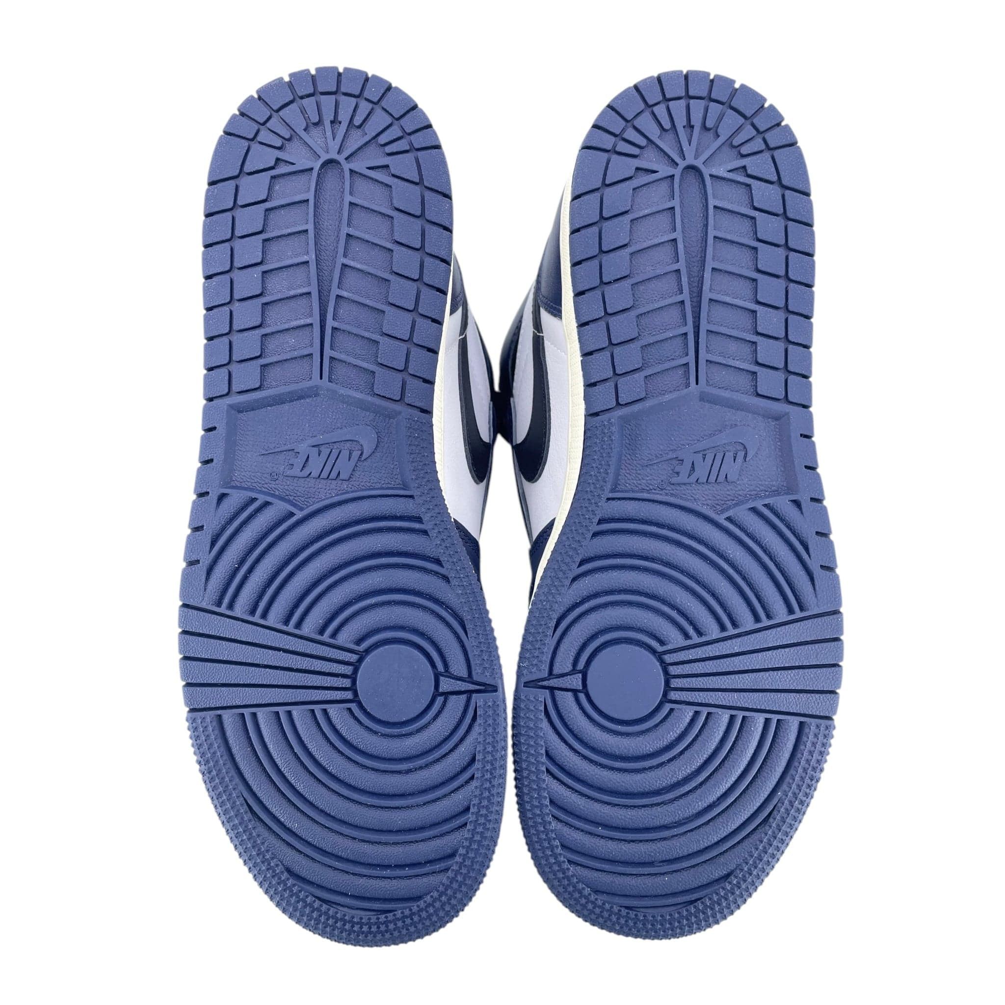 Nike 1 Retro High OG Midnight Navy (GS) Size US 7 / EU 40 - 7 Thumbnail