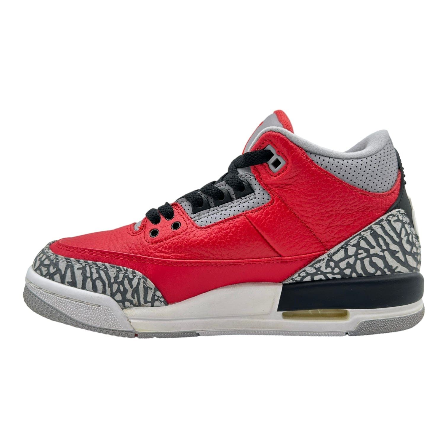 Nike 3 Retro SE Fire Red (GS) Size US 6.5 / EU 39-40 - 3 Thumbnail