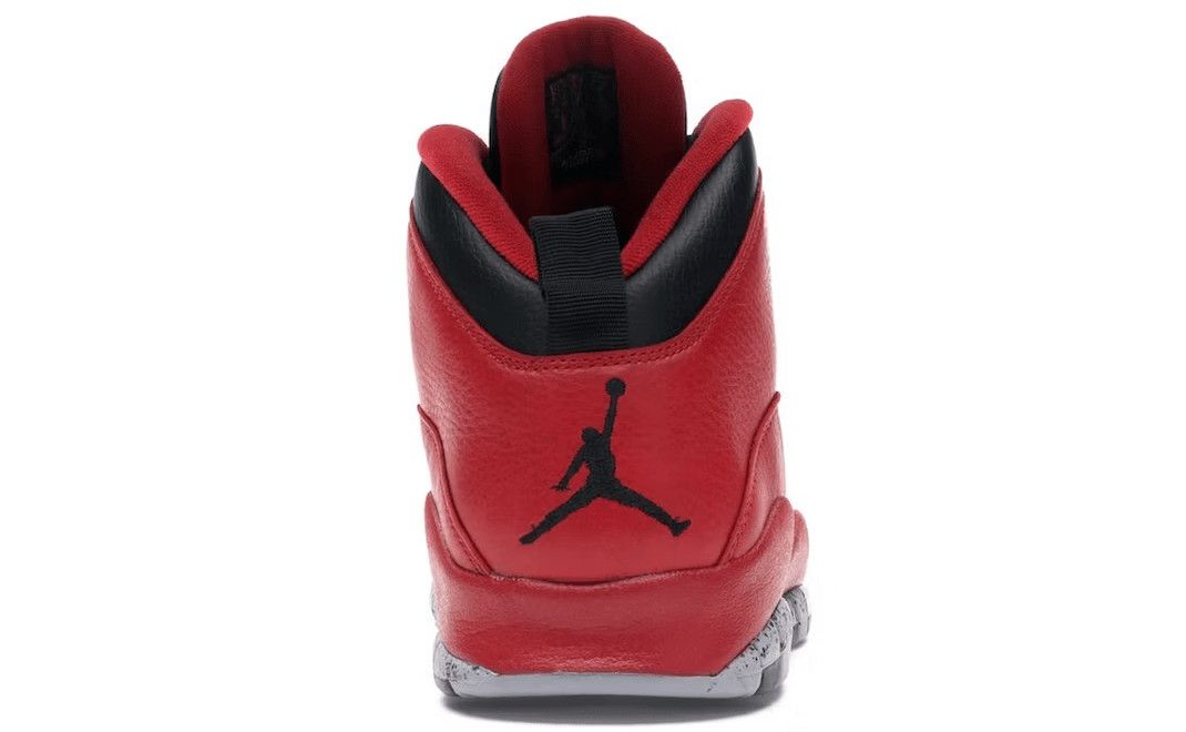 Nike 10 Retro Bulls Over Broadway Size US 9.5 / EU 42-43 - 4 Thumbnail