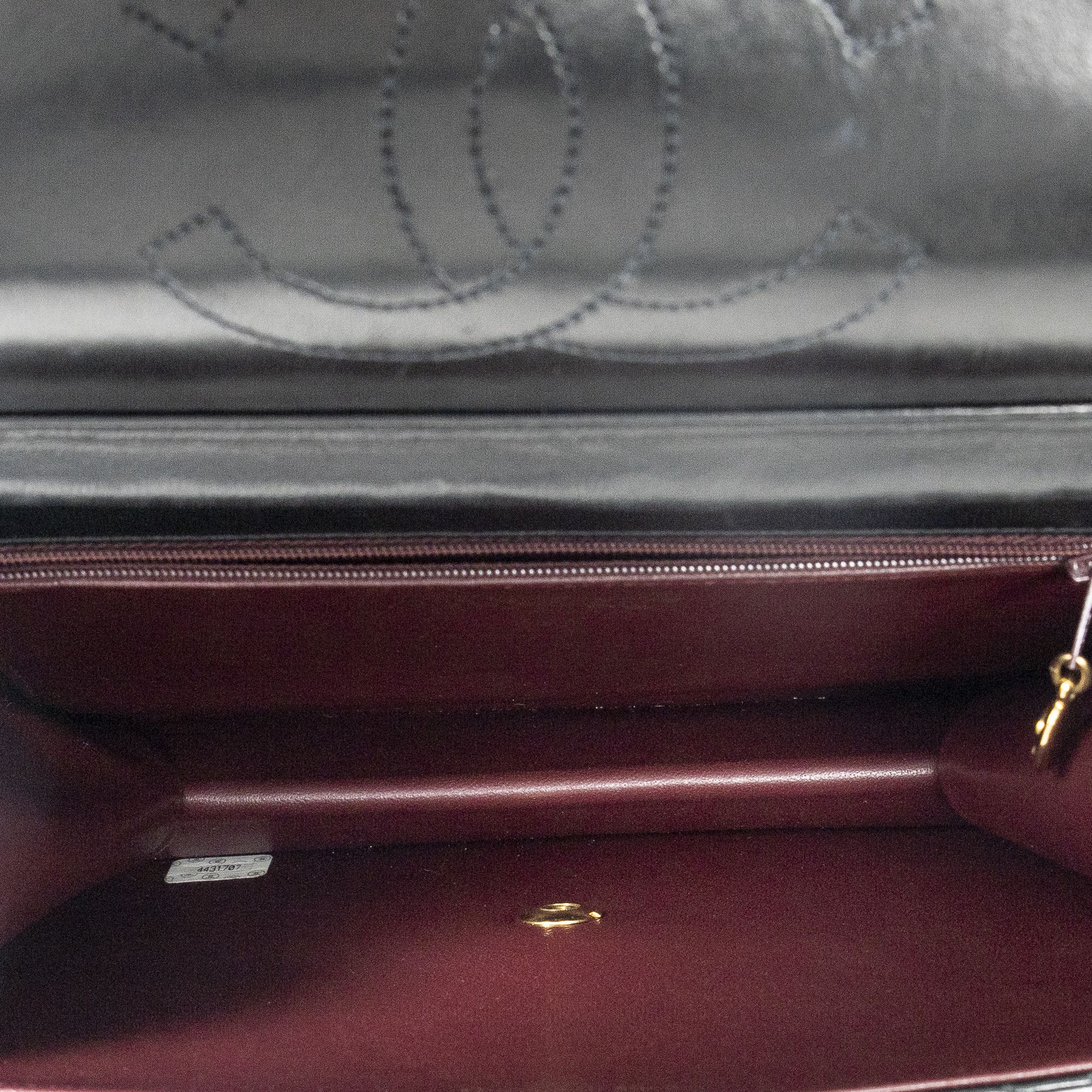 Chanel Vintage Push Lock Straight Flap Size ONE SIZE - 9 Thumbnail