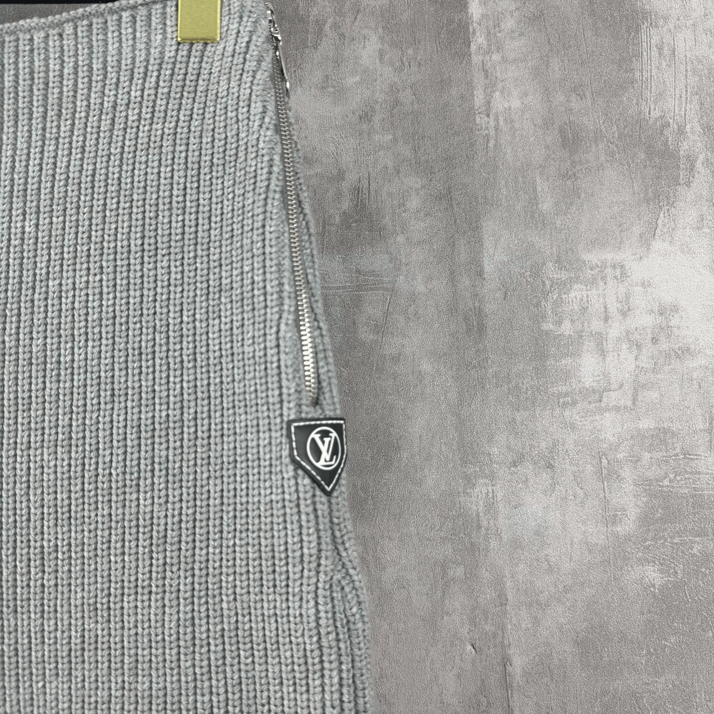 Louis Vuitton Louis Vuitton Embossed Logo Wool Knit Skirt Size 34" / US 12 / IT 48 - 2 Thumbnail