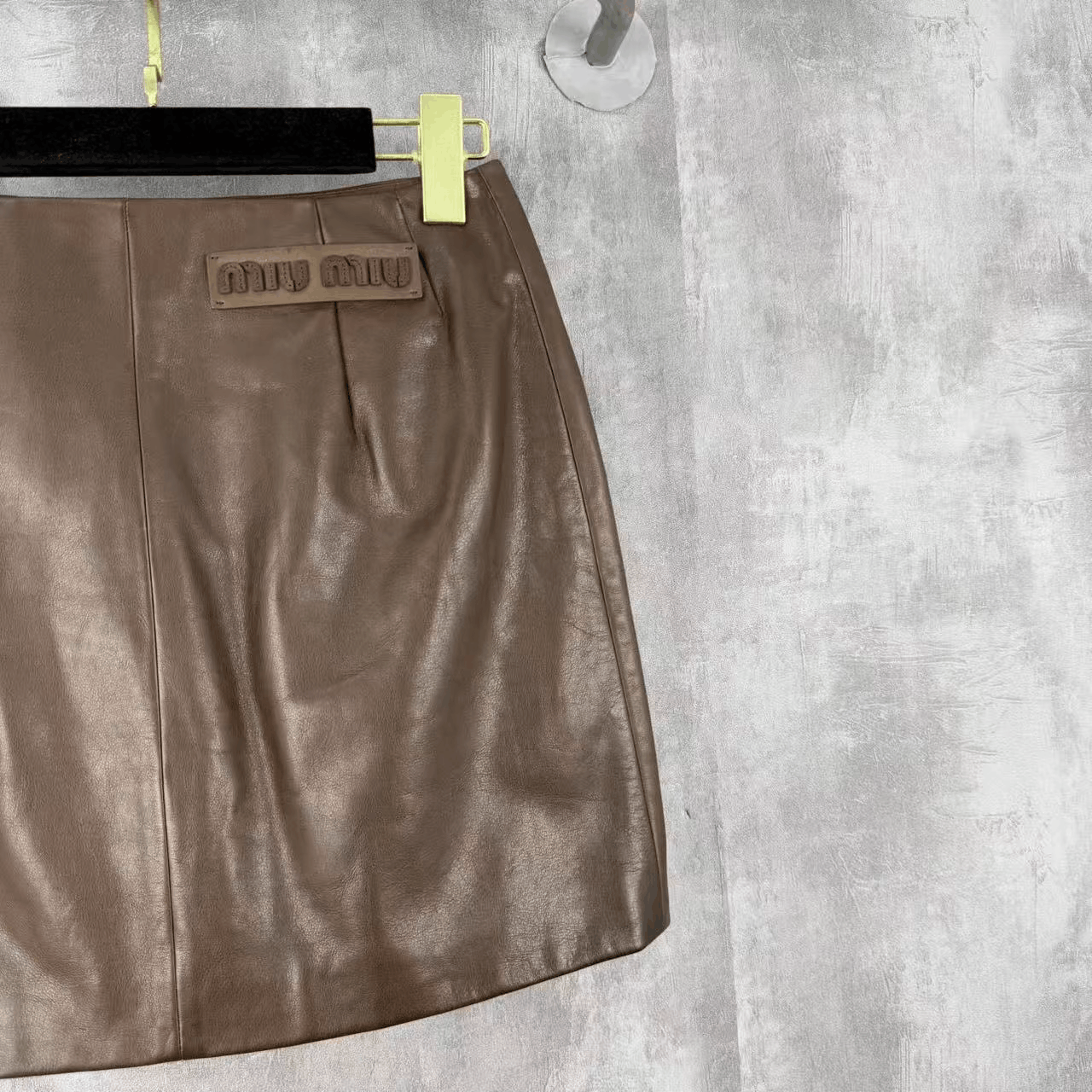 Miu Miu Miumiu Logo Calfskin Mini Skirt Size 38" / US 16 / IT 52 - 2 Thumbnail