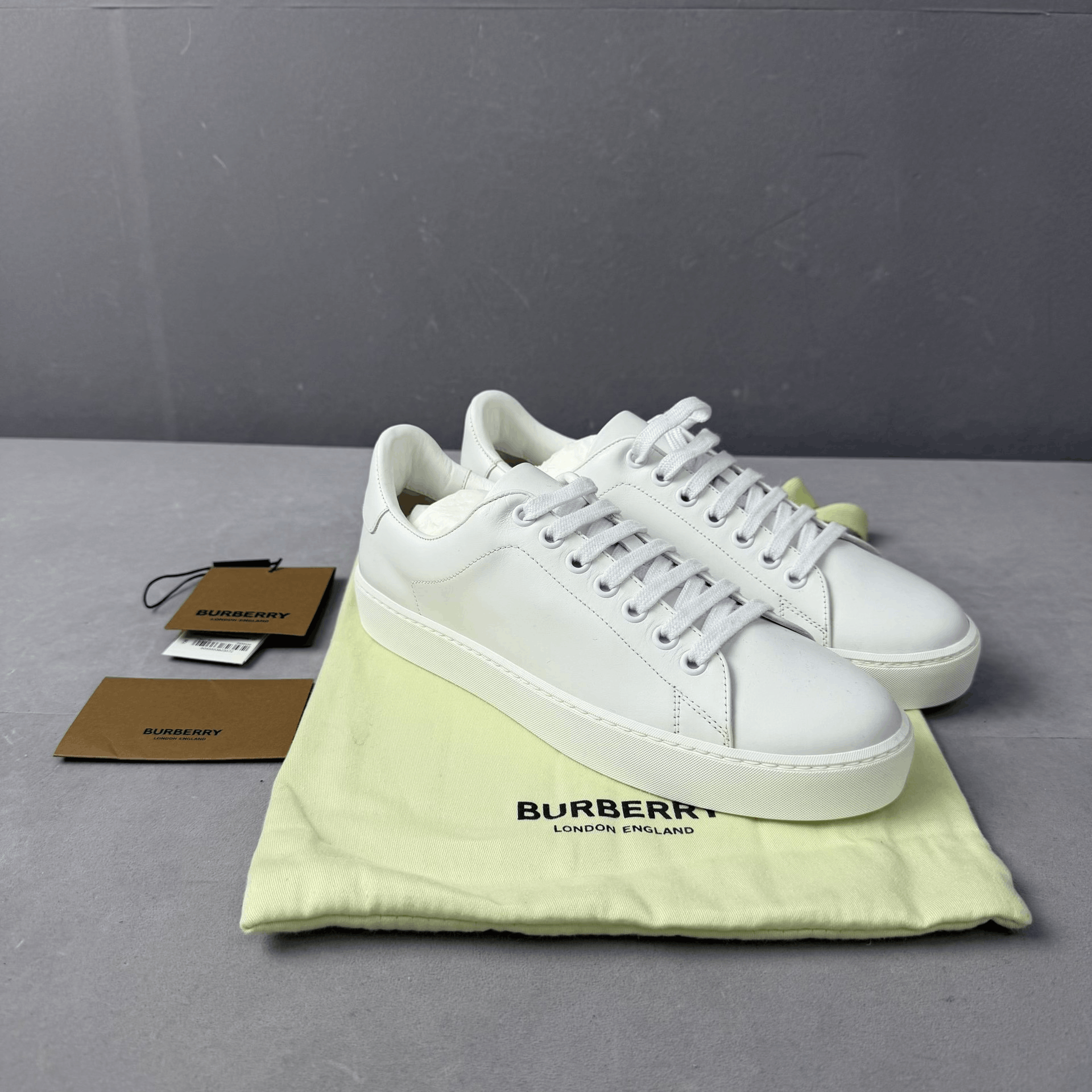 Burberry Burberry White Casual Sneakers Size US 7 / IT 37 - 3 Thumbnail