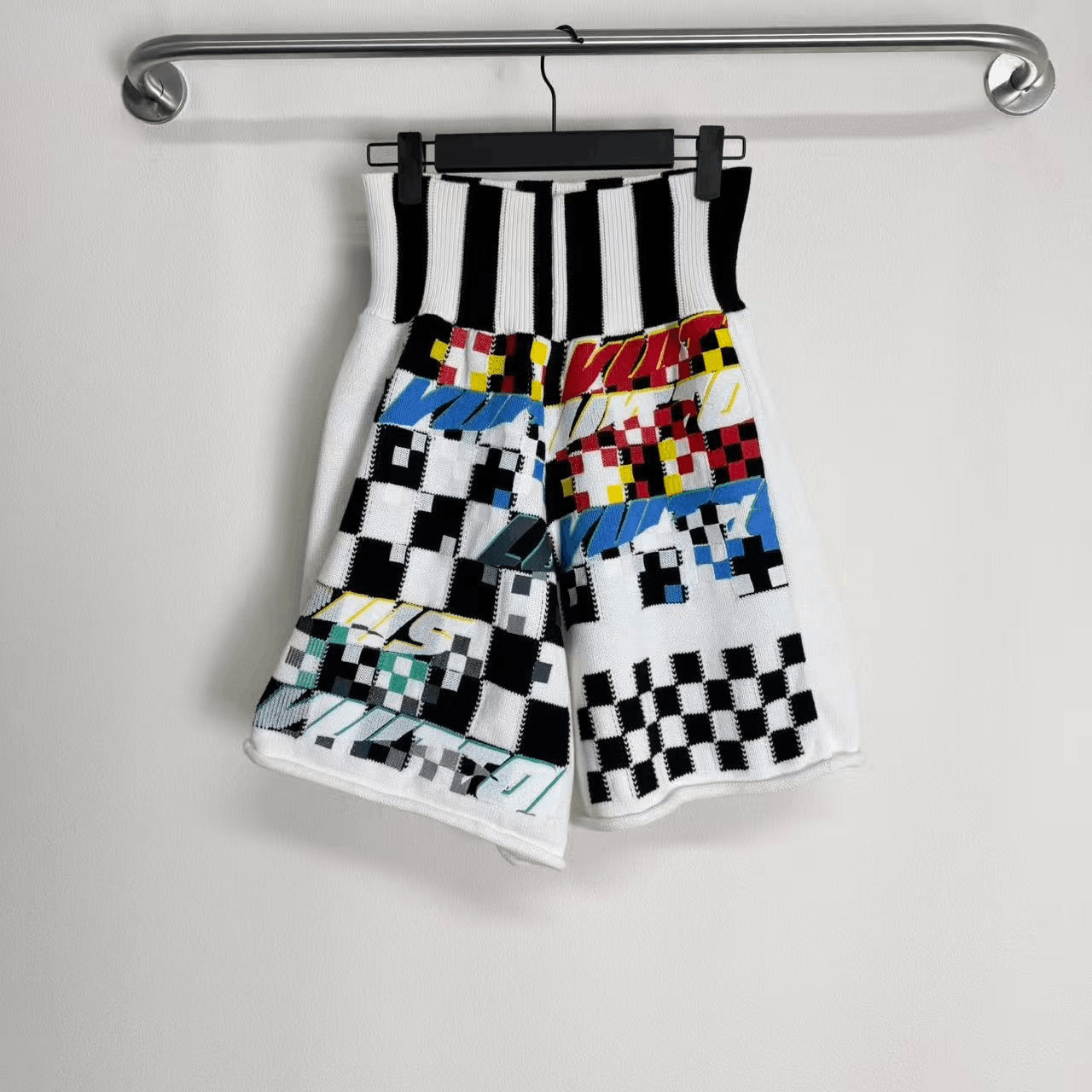 Louis Vuitton Louis Vuitton Racing Check Colorblock High-Waist Shorts Size 28" / US 6 / IT 42 - 3 Thumbnail
