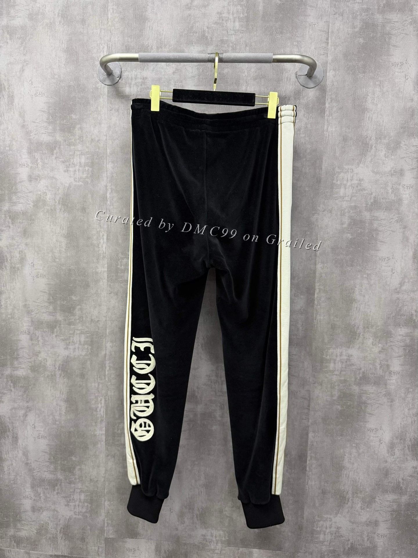 Gucci Gucci Embroidered Sanskrit Velvet Sweatpants Size US 26 / EU 42 - 3 Thumbnail