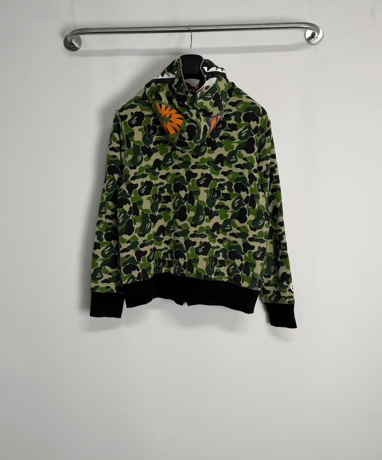 Bape Bape Green Camo Shark Reversible Zip Hoodie Size US M / EU 48-50 / 2 - 2 Thumbnail