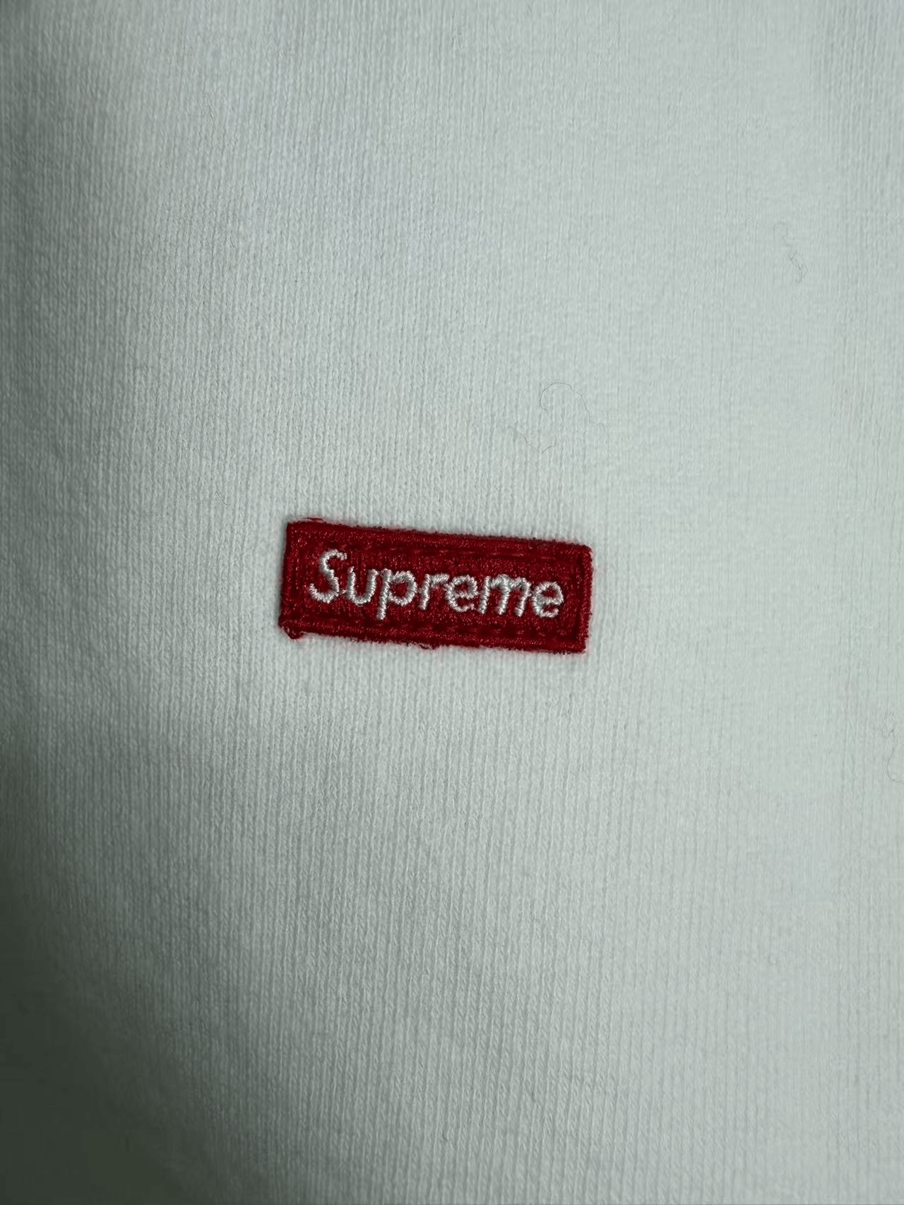 Supreme Supreme Small Box Logo White Zip Vest Size US L / EU 52-54 / 3 - 5 Thumbnail